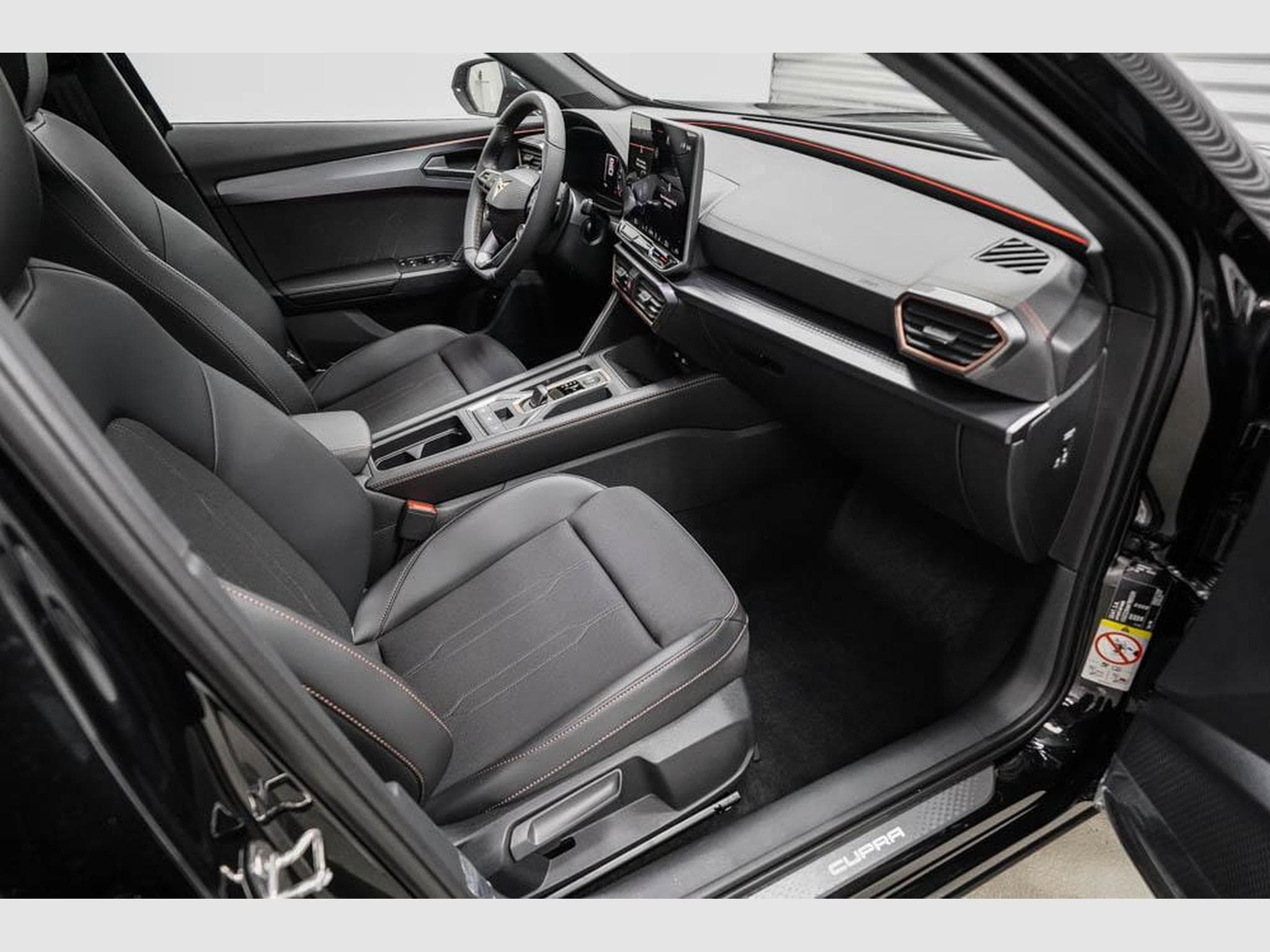 Cupra Formentor 1,5 eTSI DSG (2026) - Foto 21