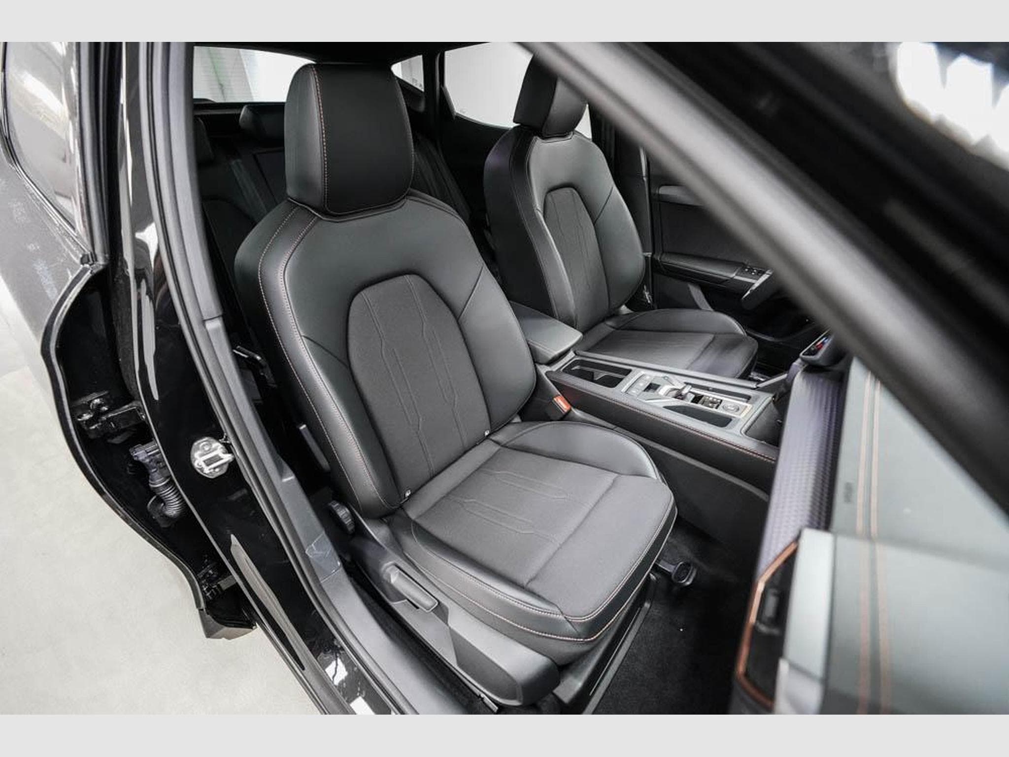 Cupra Formentor 1,5 eTSI DSG (2026) - Foto 22