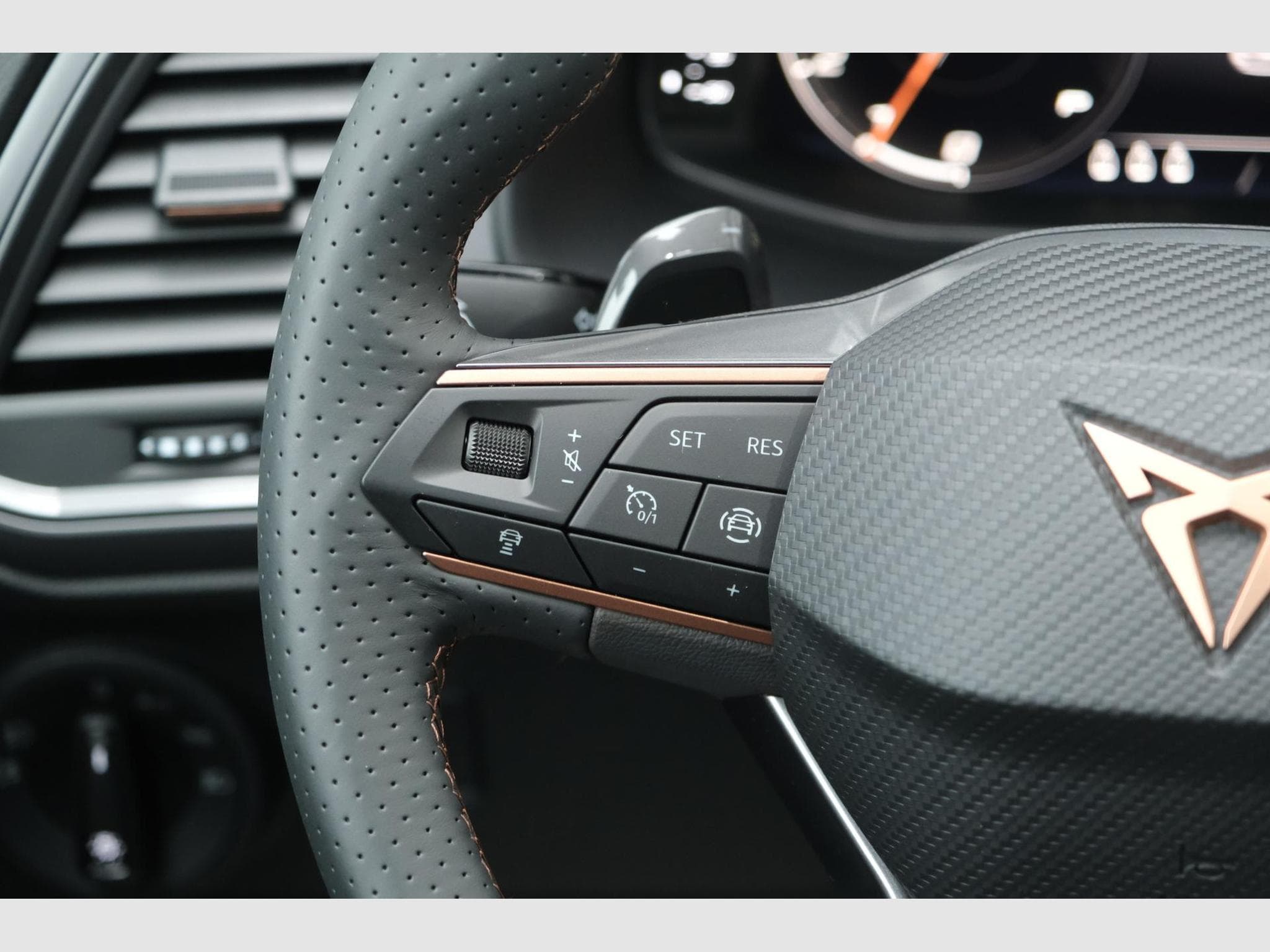 Cupra Ateca 1.5 TSI DSG (2026) - Foto 24