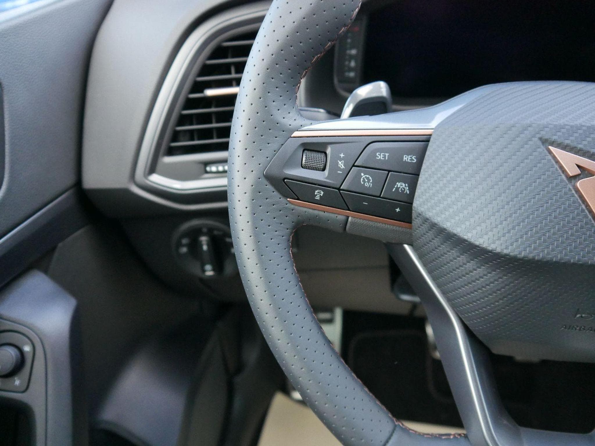 Cupra Ateca 2,0 TSI DSG (2025) - Foto 14