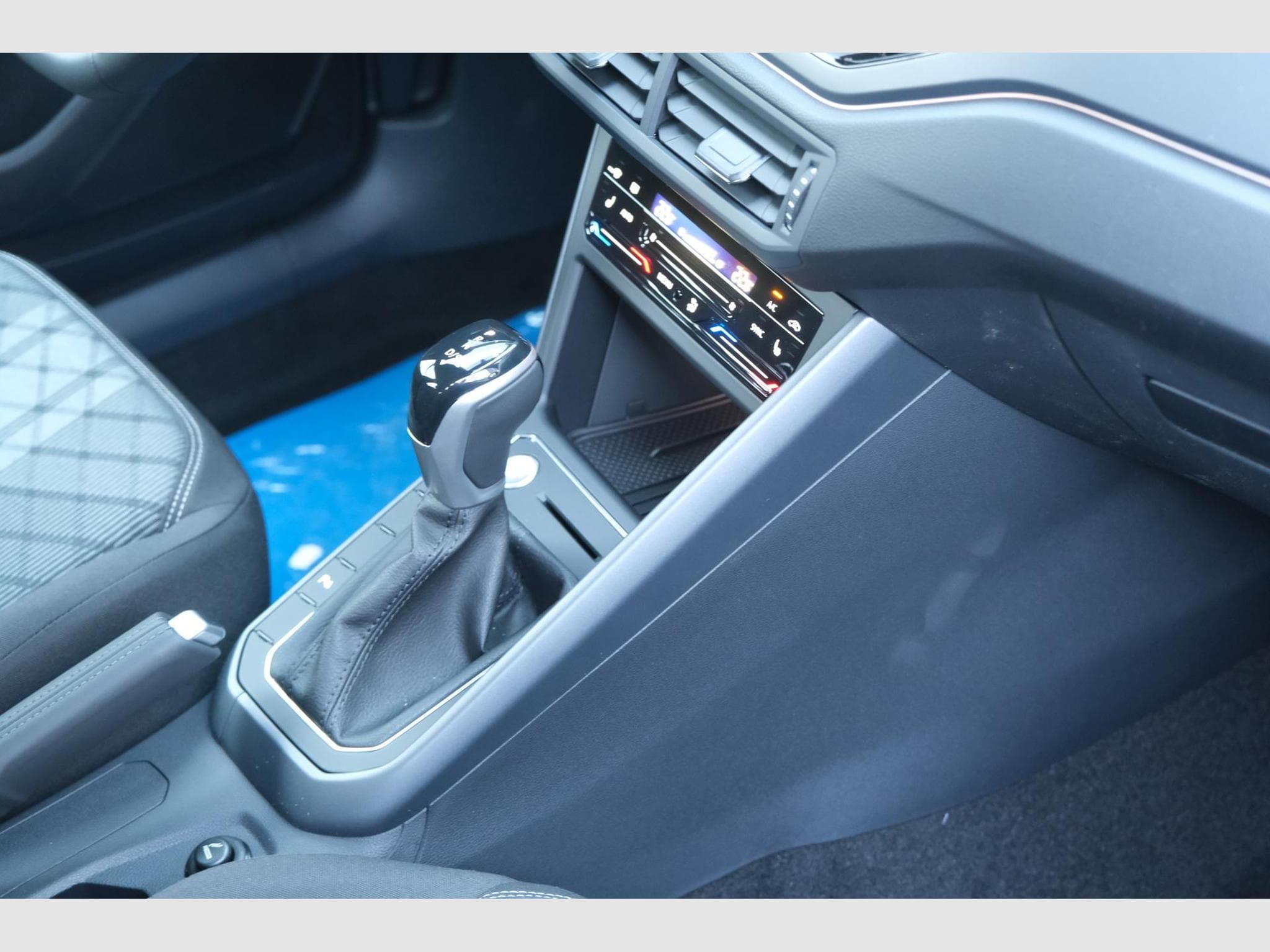 VW Taigo 1.0 TSI DSG (2026) - Photo 25