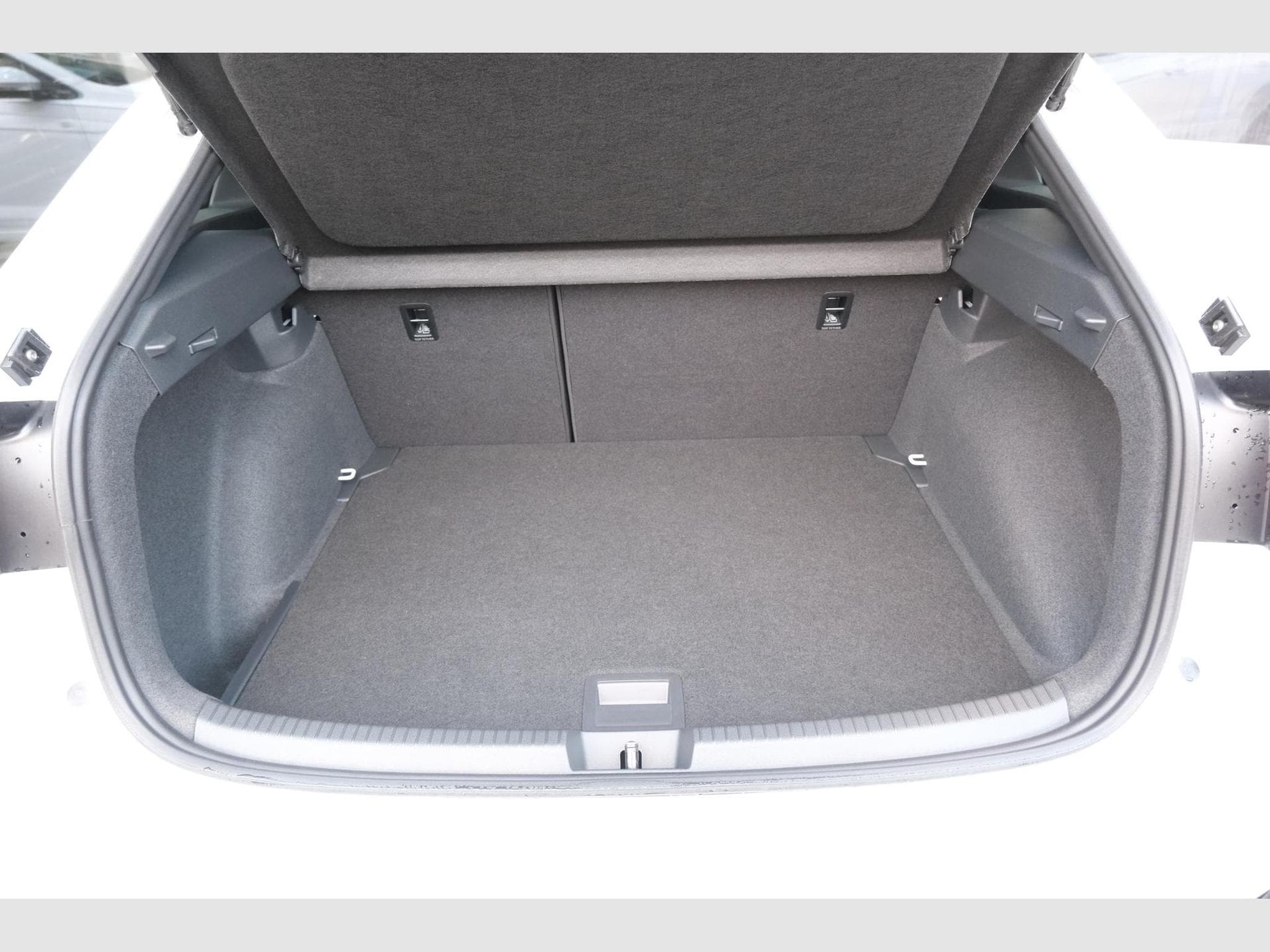 VW Taigo 1.5 TSI DSG (2026) - Photo 23