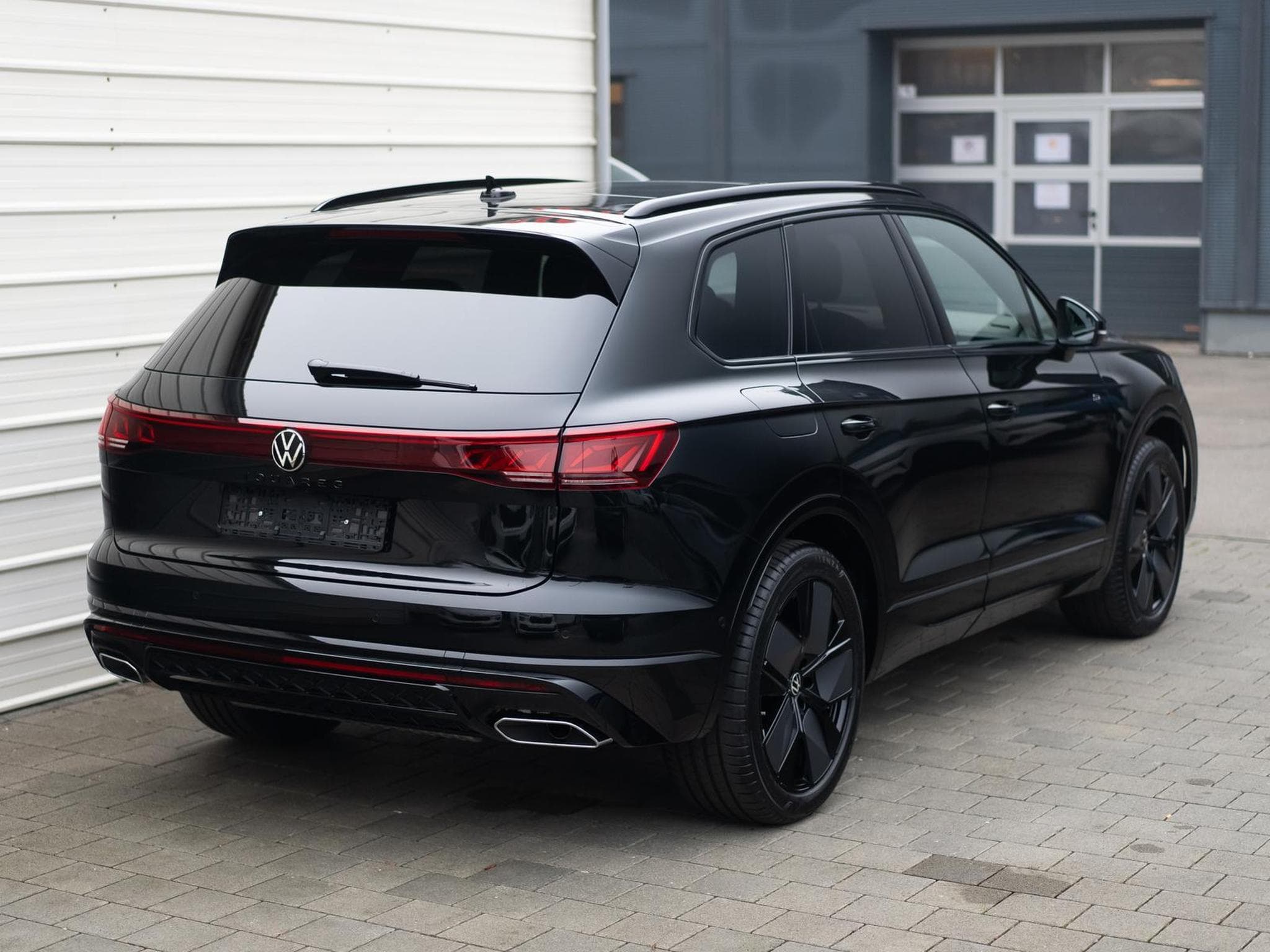 VW Touareg R-Line (2024) - Photo 17