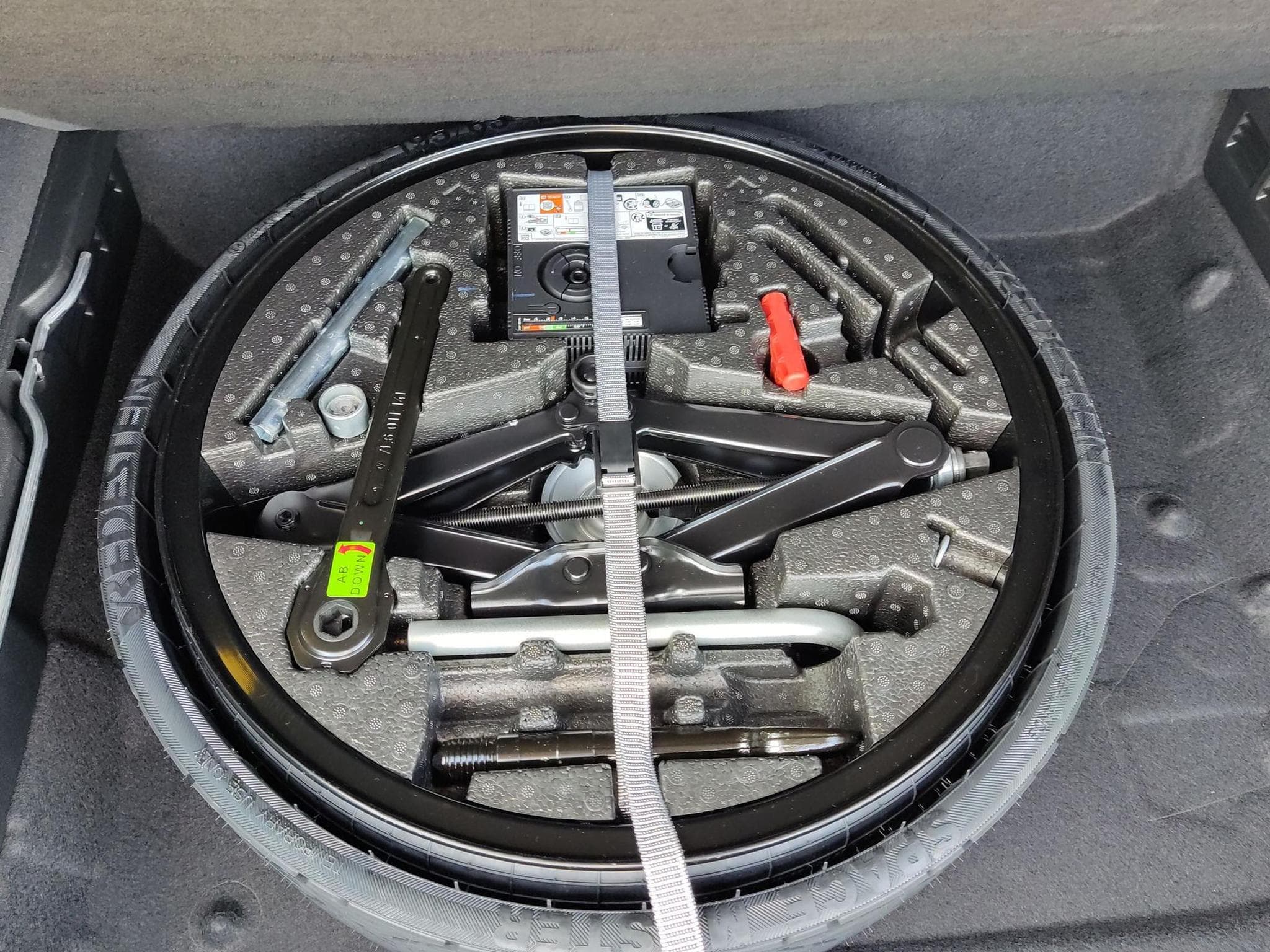 VW Touareg Limited 3.0 V6 (2026) - Photo 12