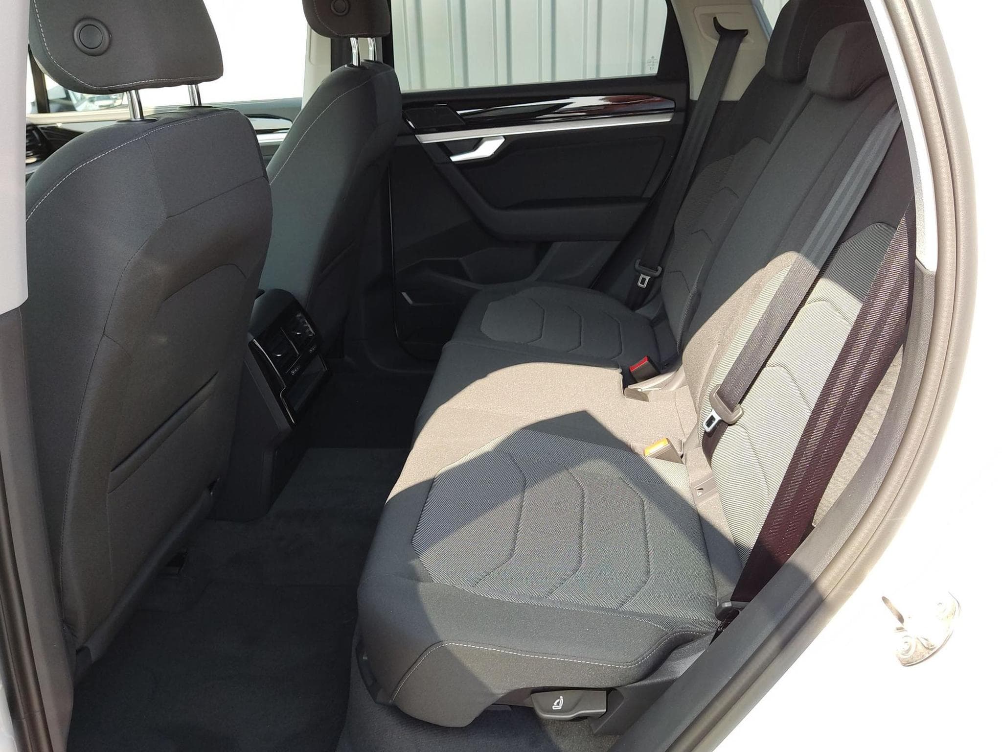 VW Touareg Limited 3.0 V6 (2026) - Photo 6