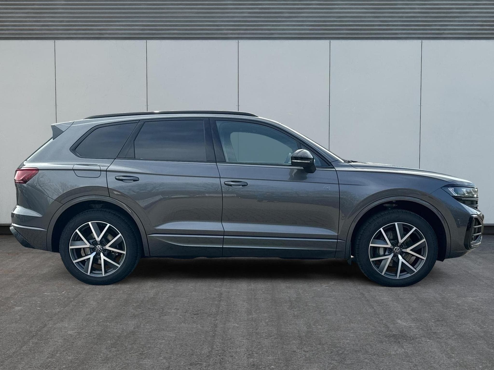 VW Touareg R FINAL EDITION (2026) - Photo 5
