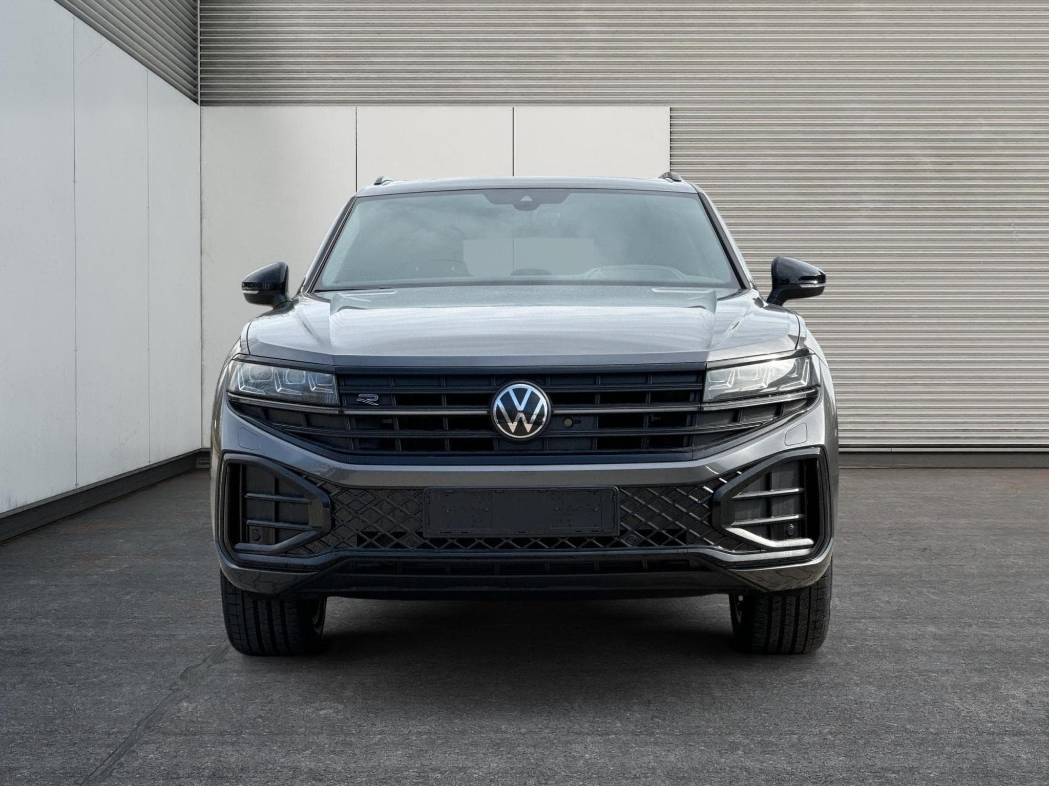 VW Touareg R FINAL EDITION (2026) - Photo 6