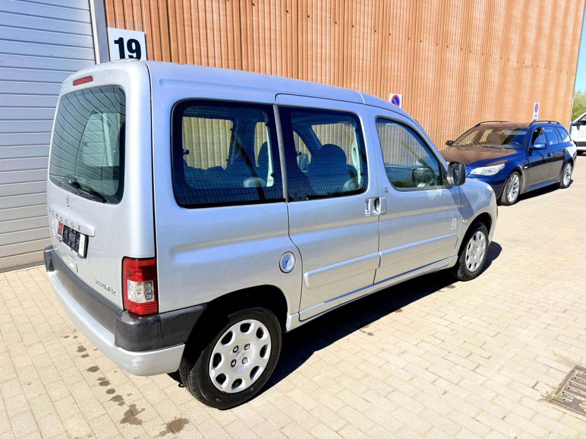 Peugeot Partner 1.4i 75ch Totem Clim (2006) - Photo 3