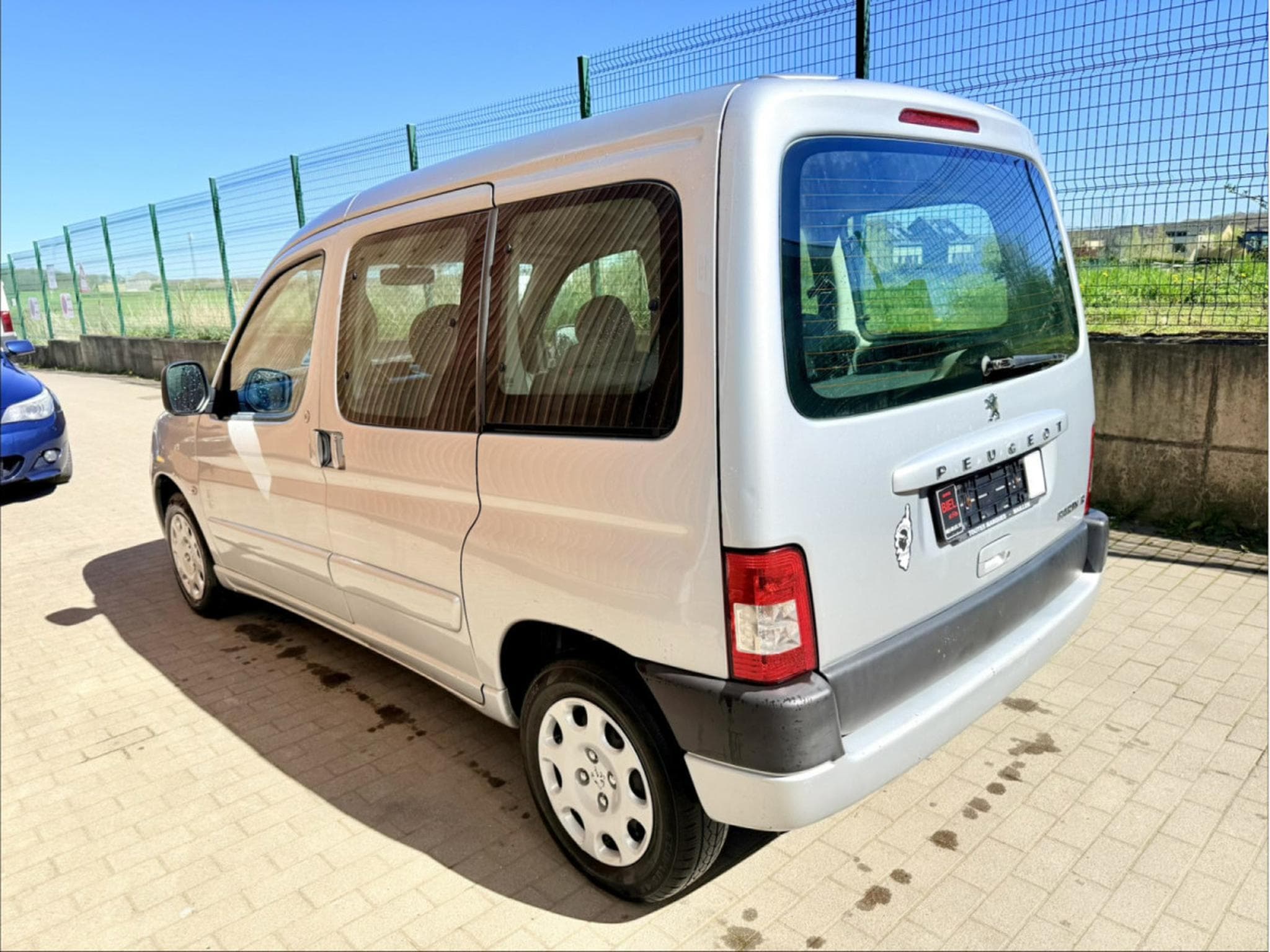 Peugeot Partner 1.4i 75ch Totem Clim (2006) - Photo 4