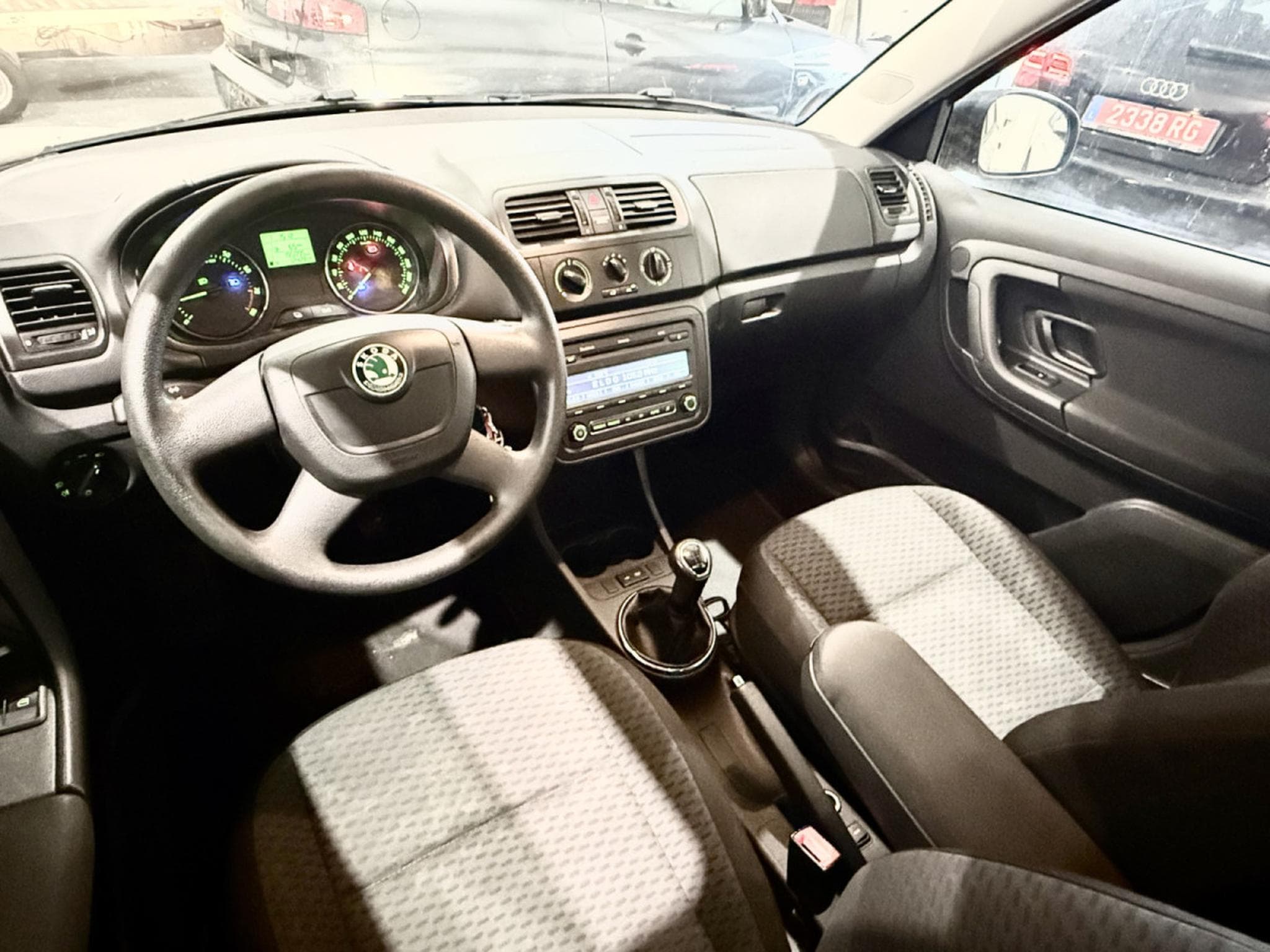 Skoda Fabia 1.2i 60 Ambiente (2011) - Photo 5