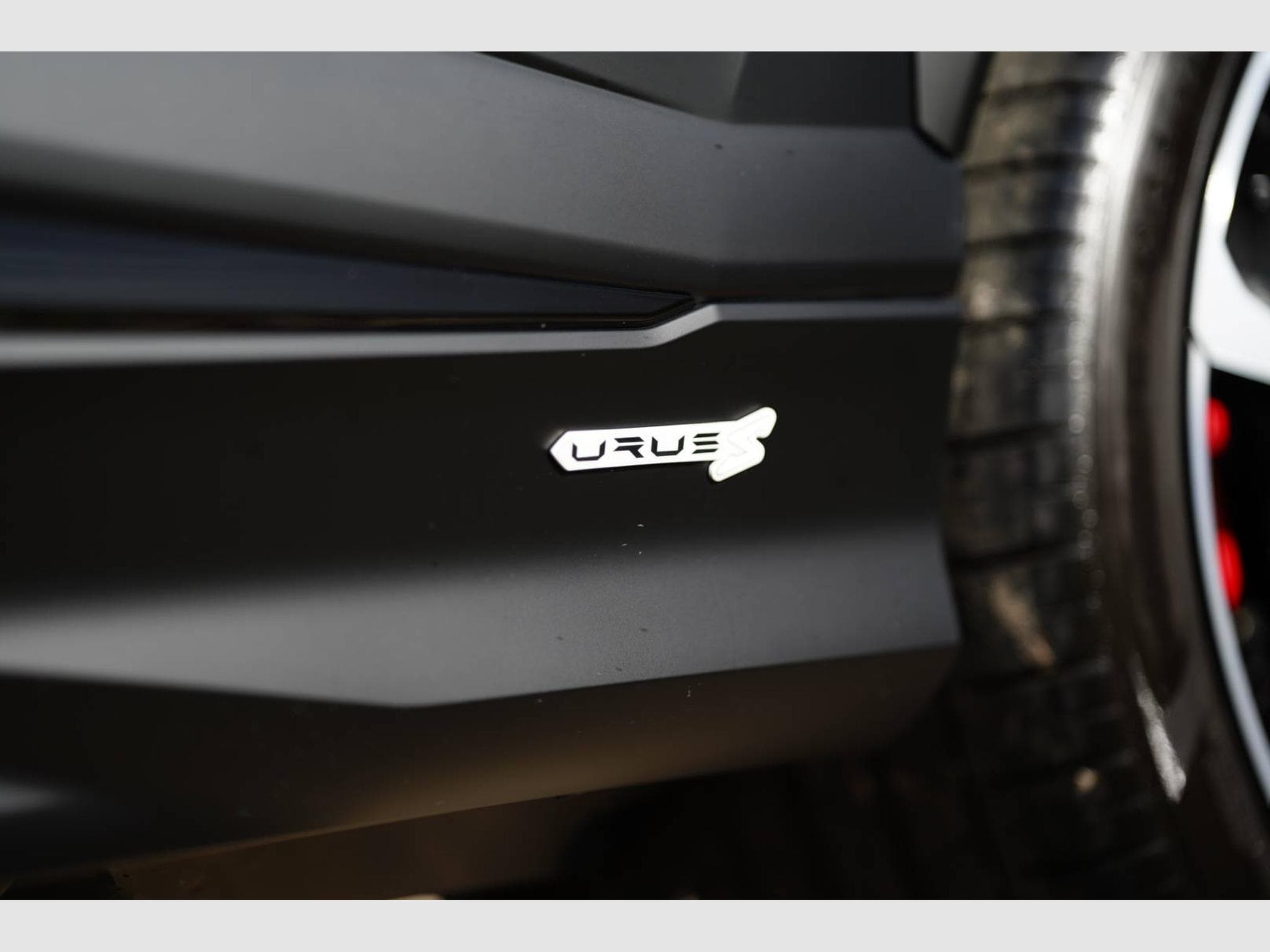 Lamborghini  Urus S V8 4.0L 666CH – Configuration exceptionnelle noir mat – 1è (2025) - Photo 17