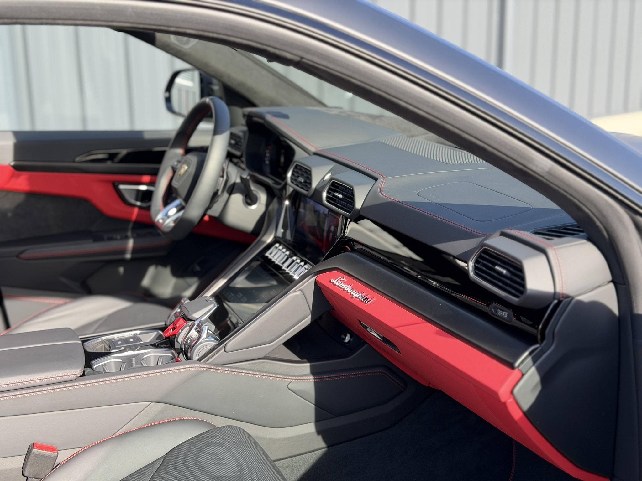 Lamborghini  Urus S V8 4.0L 666CH – Configuration exceptionnelle noir mat – 1è (2025) - Photo 36