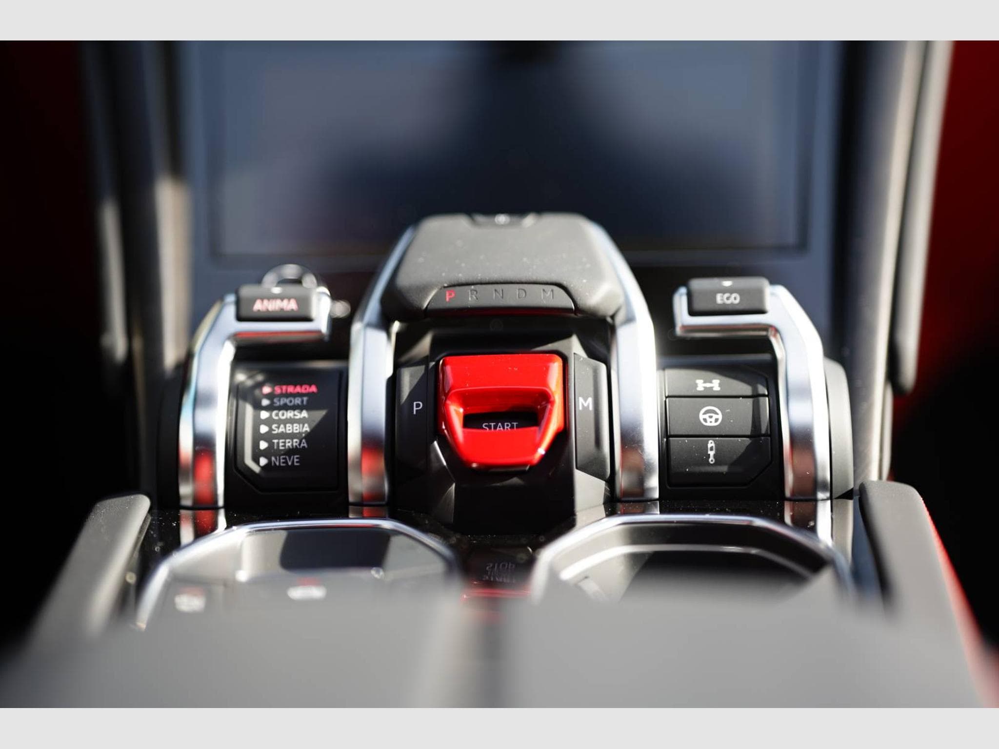 Lamborghini  Urus S V8 4.0L 666CH – Configuration exceptionnelle noir mat – 1è (2025) - Photo 9