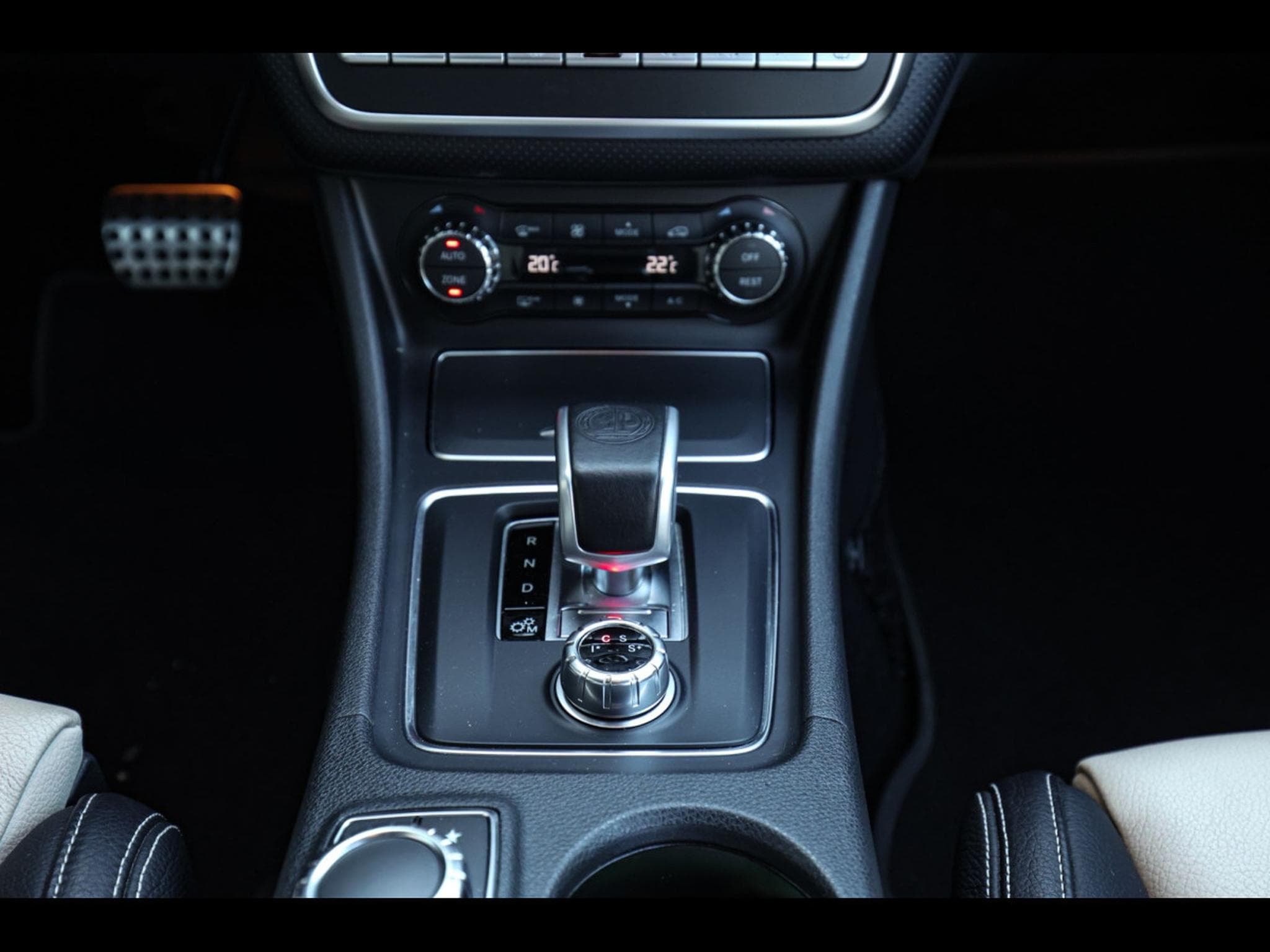 Mercedes A 45 AMG 4MATIC – CAVANSITBLAU METALLIC (2017) - Photo 13