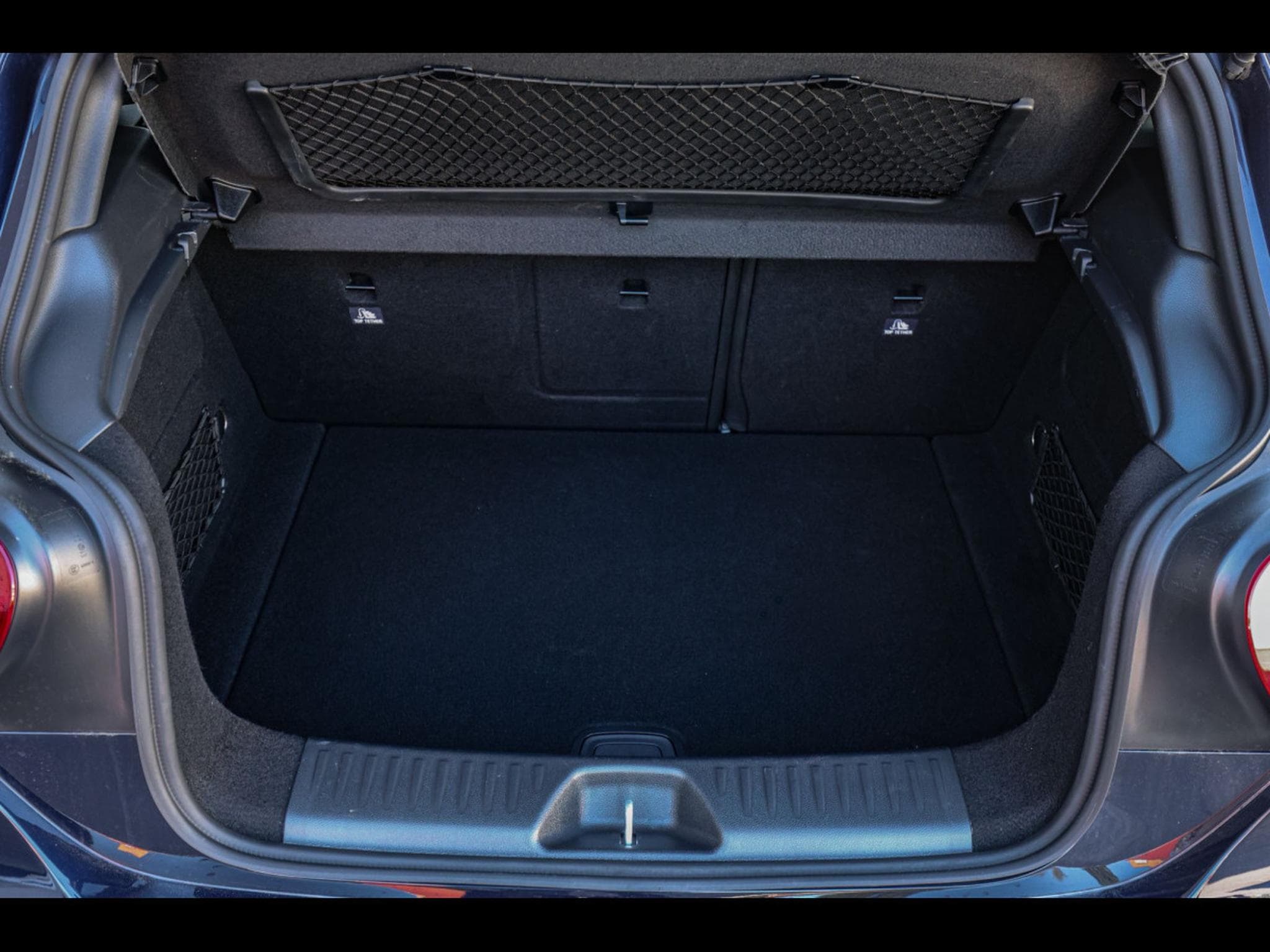 Mercedes A 45 AMG 4MATIC – CAVANSITBLAU METALLIC (2017) - Photo 16