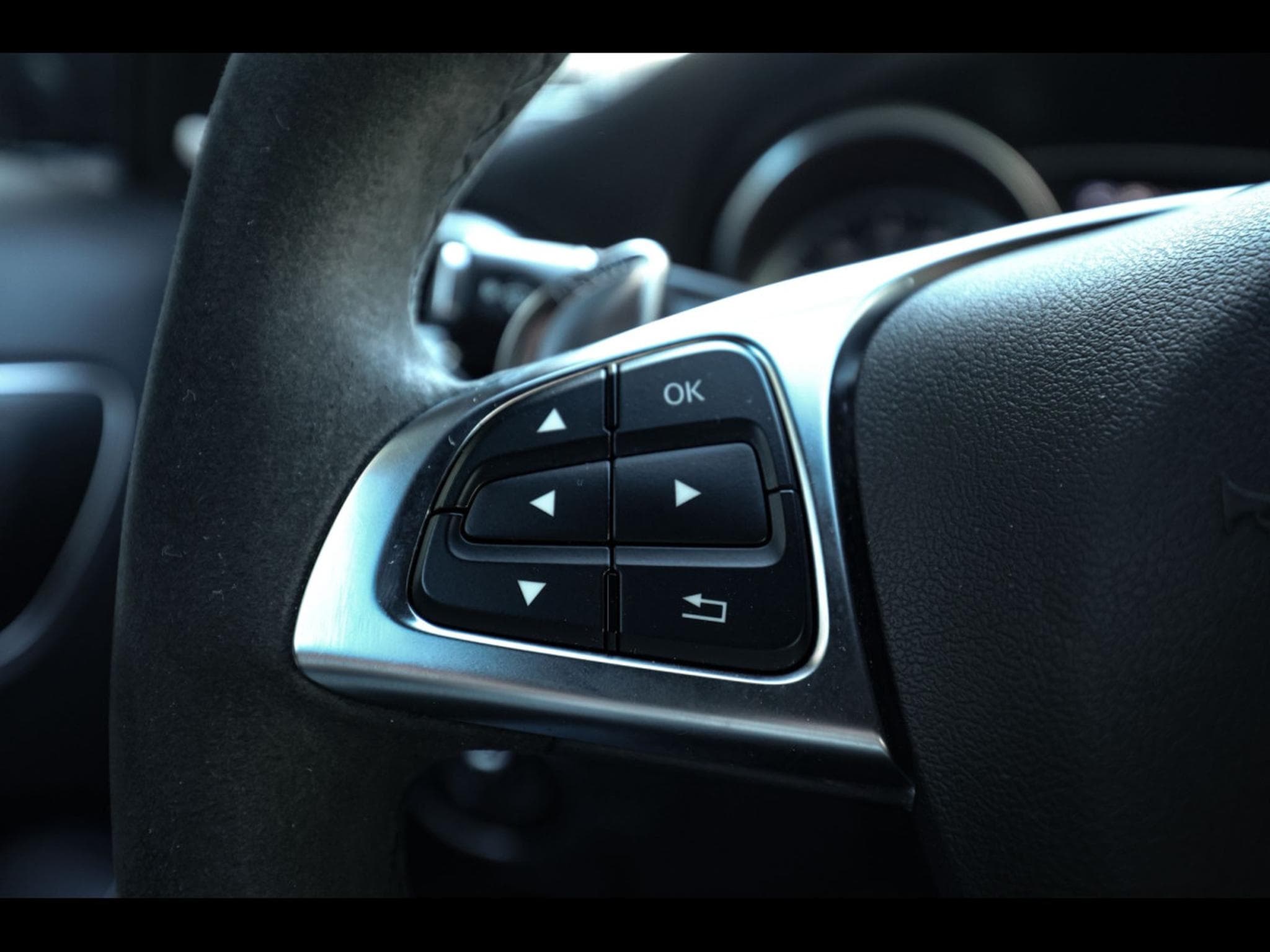 Mercedes A 45 AMG 4MATIC – CAVANSITBLAU METALLIC (2017) - Photo 25