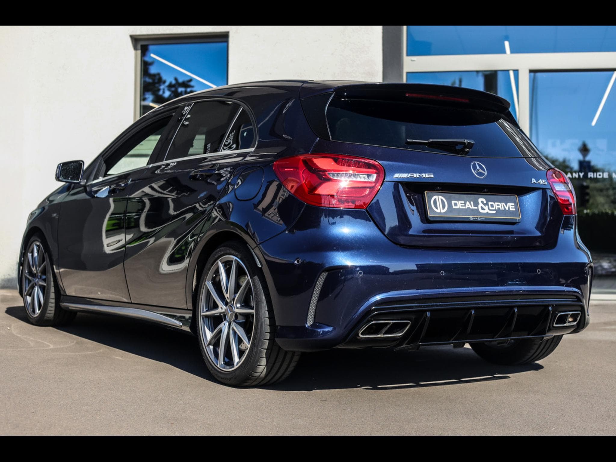 Mercedes A 45 AMG 4MATIC – CAVANSITBLAU METALLIC (2017) - Photo 3