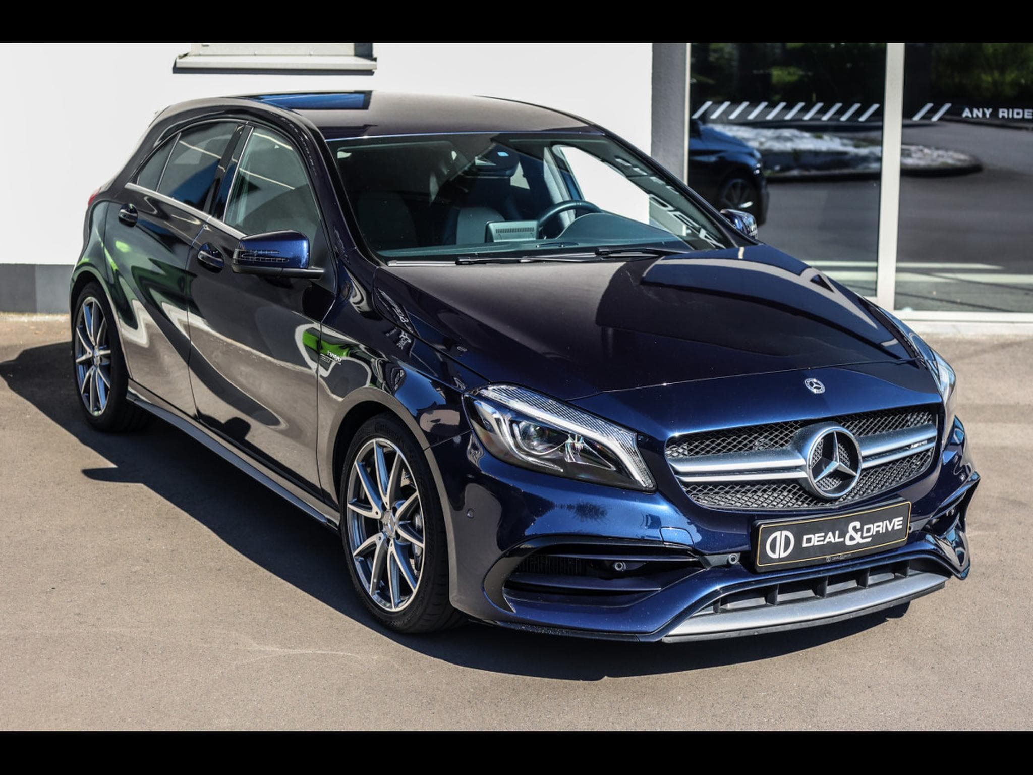 Mercedes A 45 AMG 4MATIC – CAVANSITBLAU METALLIC (2017) - Photo 5