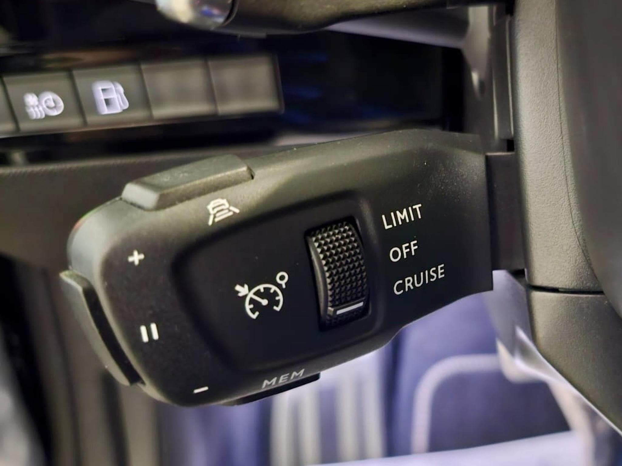 Peugeot 508 SW HYBRID 225 GT LINE FOCAL PANO CUIR NAVI (2020) - Photo 11