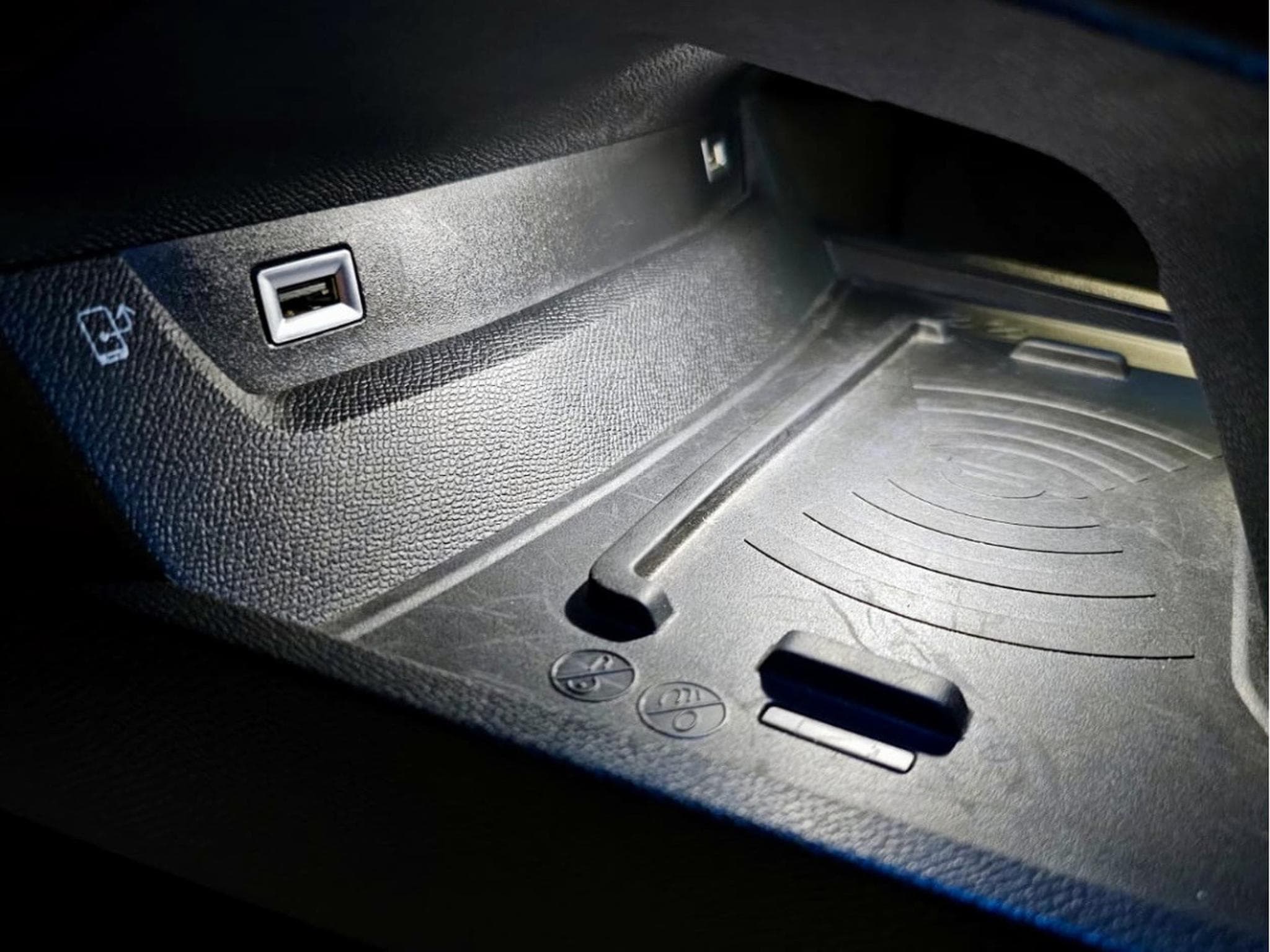 Peugeot 508 SW HYBRID 225 GT LINE FOCAL PANO CUIR NAVI (2020) - Photo 12