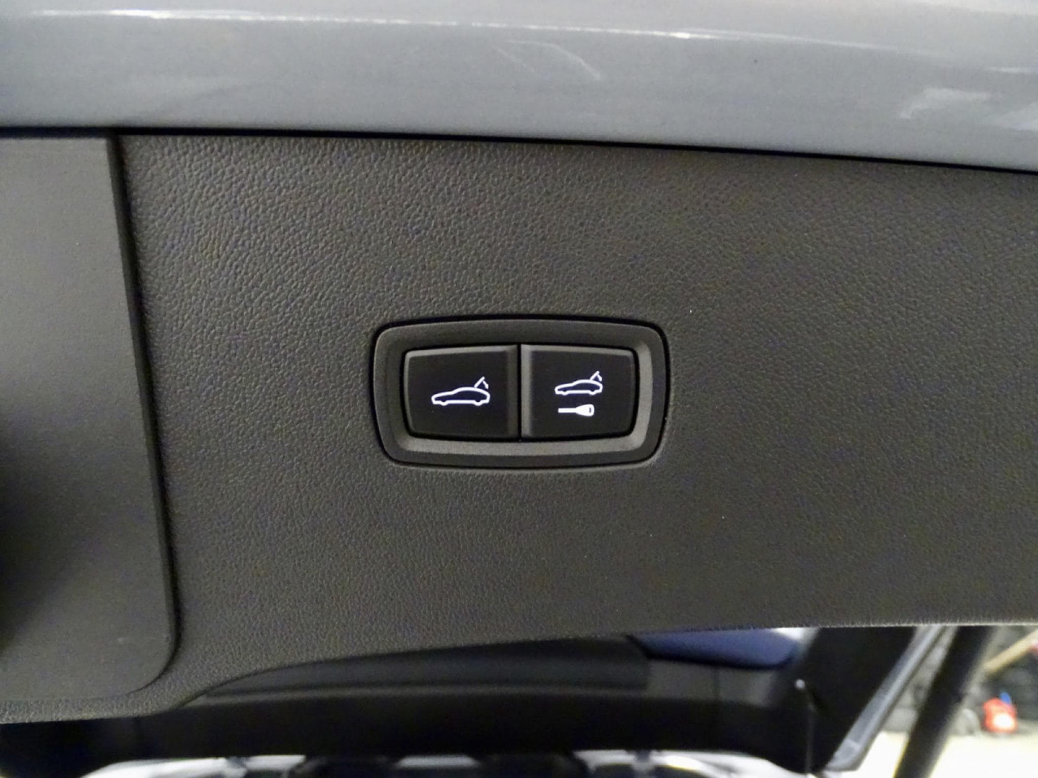 Porsche Cayenne COUPE TURBO S E-HYBRID KERAMIK SPORT PAKET PACK CHRONO (2020) - Photo 23