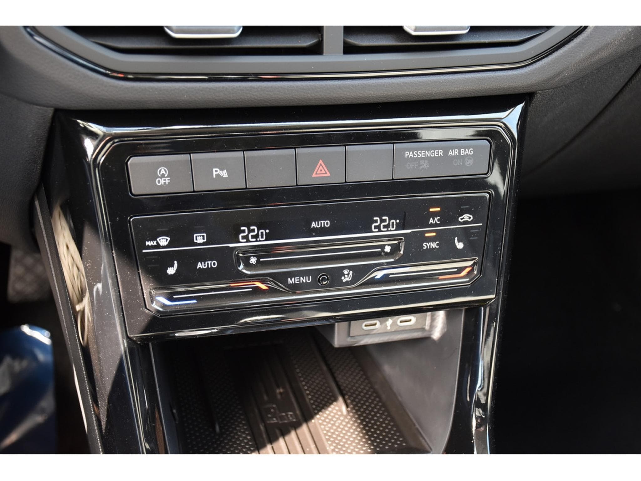 VW T-Cross 1.0 TSI Life DSG SG CHFF ACC TRAVEL SIDE CAM NEUF (2026) - Foto 19