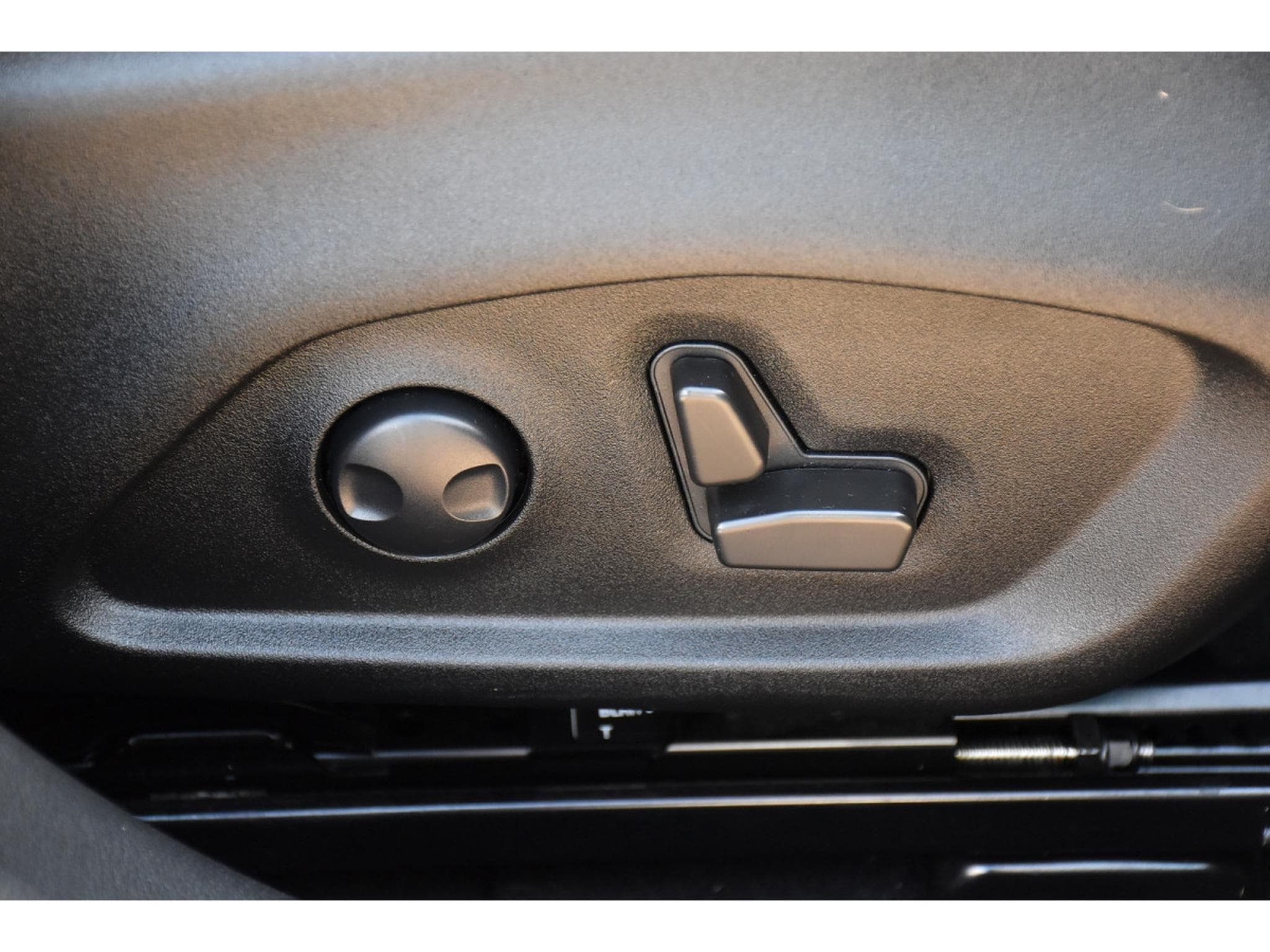 Jeep Renegade 4Xe 1.3 T4 PHEV AWD S CUIR PANO ACC LANE SIDE GPS CAM (2022) - Foto 19