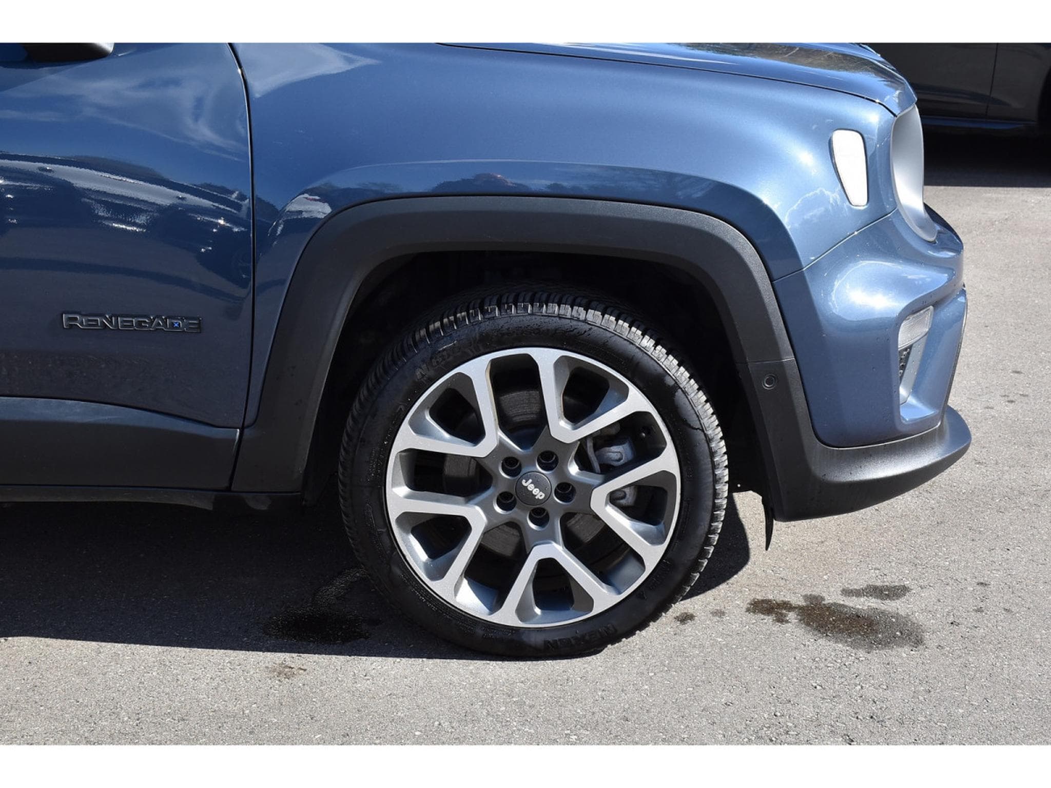 Jeep Renegade 4Xe 1.3 T4 PHEV AWD S CUIR PANO ACC LANE SIDE GPS CAM (2022) - Foto 5