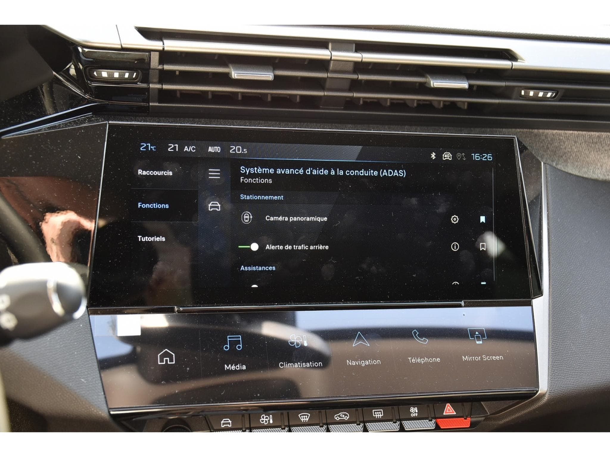 Peugeot 308 1.2 Hybrid 145 e-DCS6 Allure ACC LANE GPS CAM360 1° MAIN (2025) - Foto 15