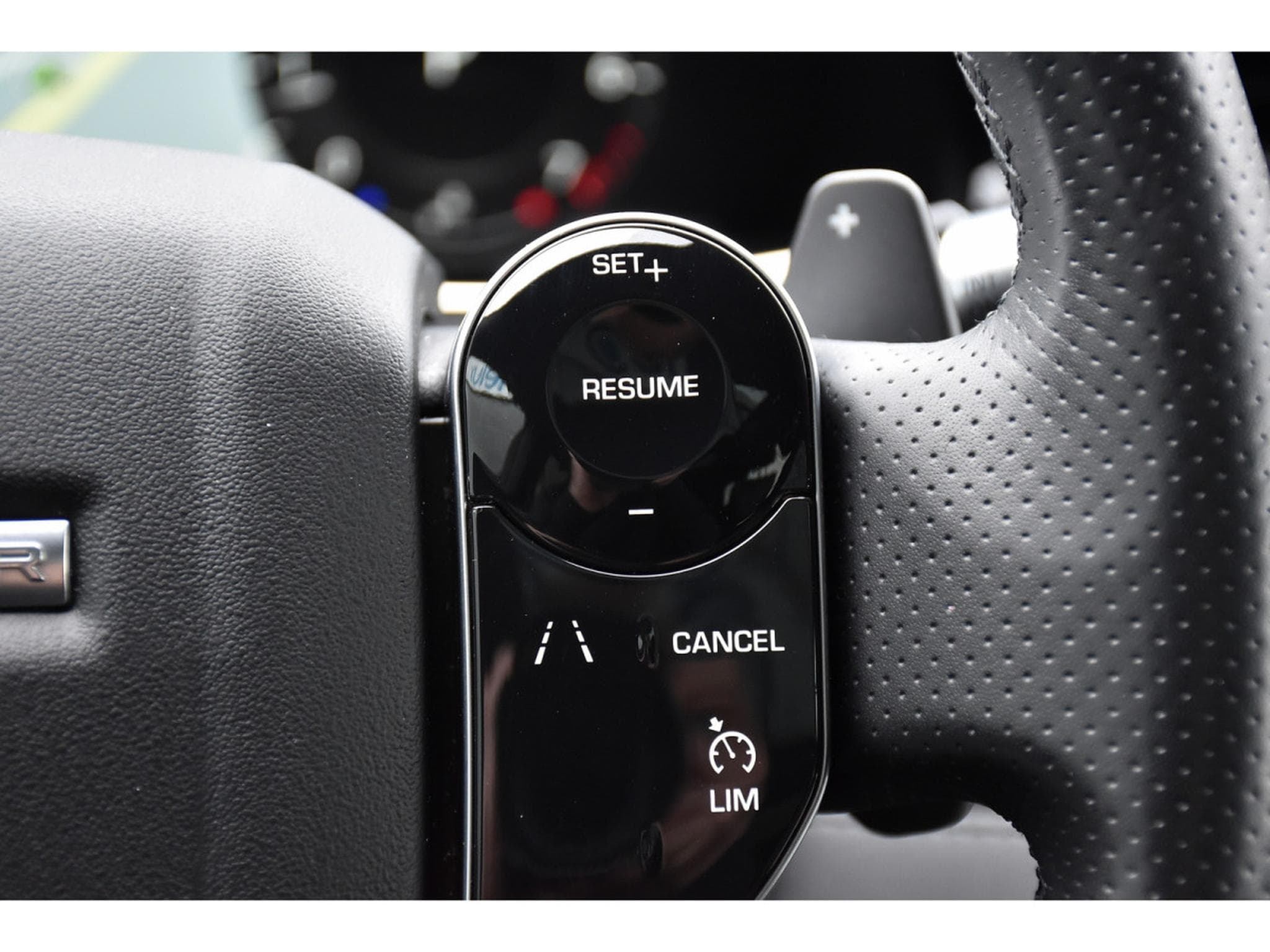 Land-Rover Range Rover Evoque 2.0 P300 R-Dynamic PANO MEMO MERIDIAN CAM LANE JA20 (2020) - Foto 18