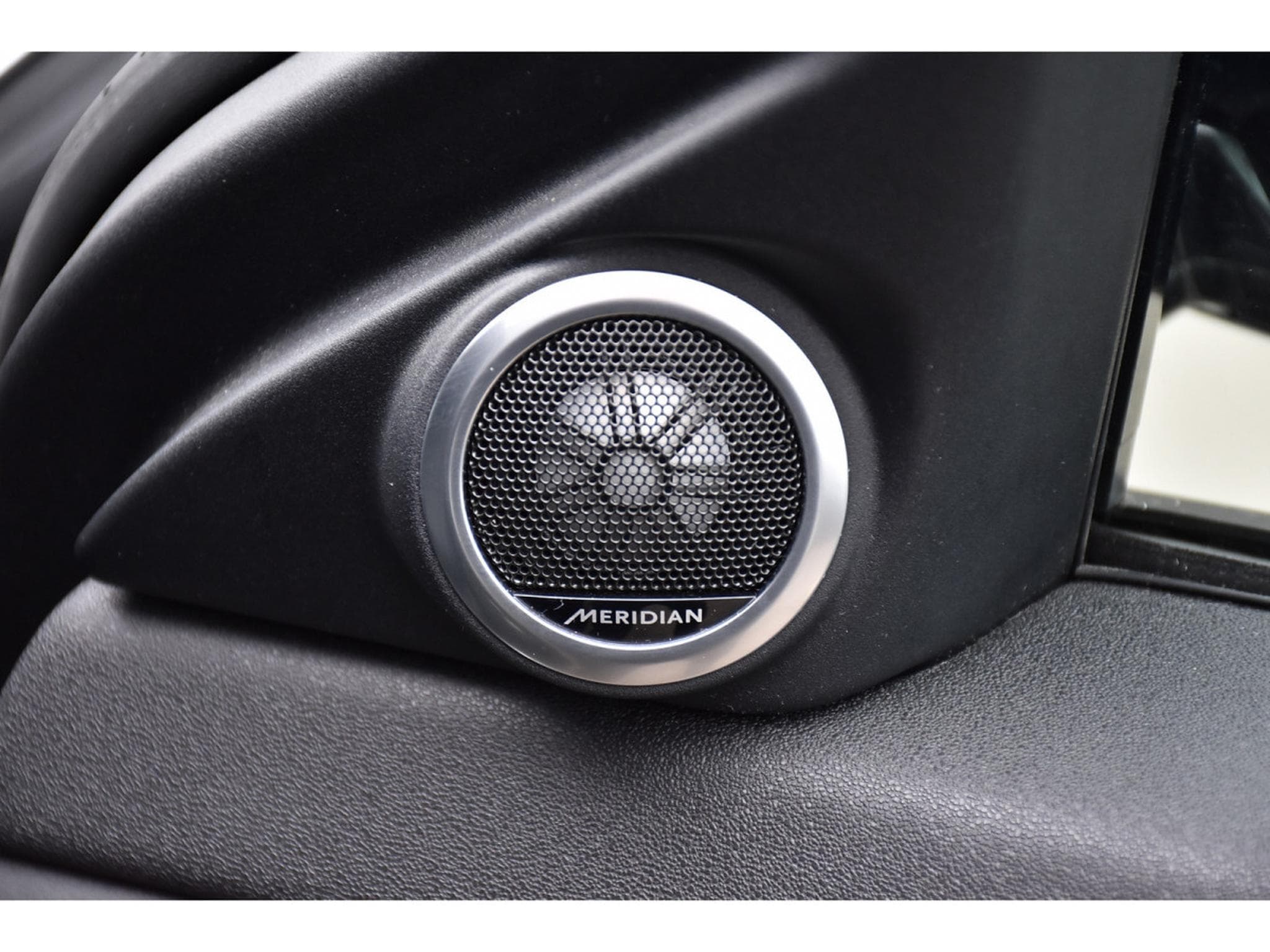 Land-Rover Range Rover Evoque 2.0 P300 R-Dynamic PANO MEMO MERIDIAN CAM LANE JA20 (2020) - Foto 19