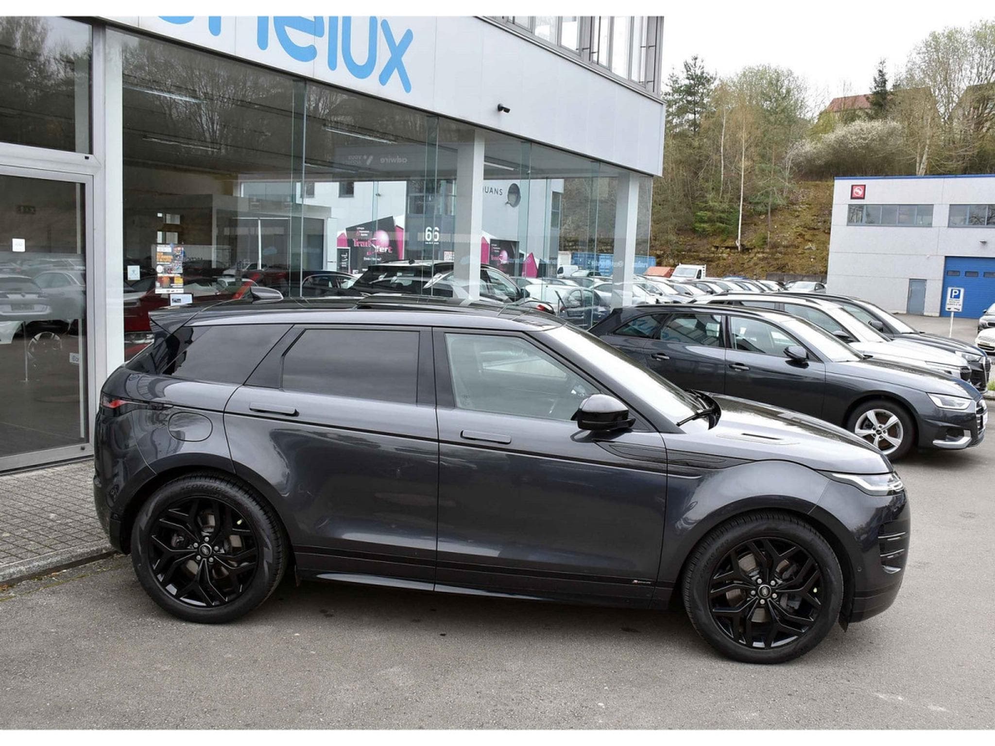 Land-Rover Range Rover Evoque 2.0 P300 R-Dynamic PANO MEMO MERIDIAN CAM LANE JA20 (2020) - Foto 3