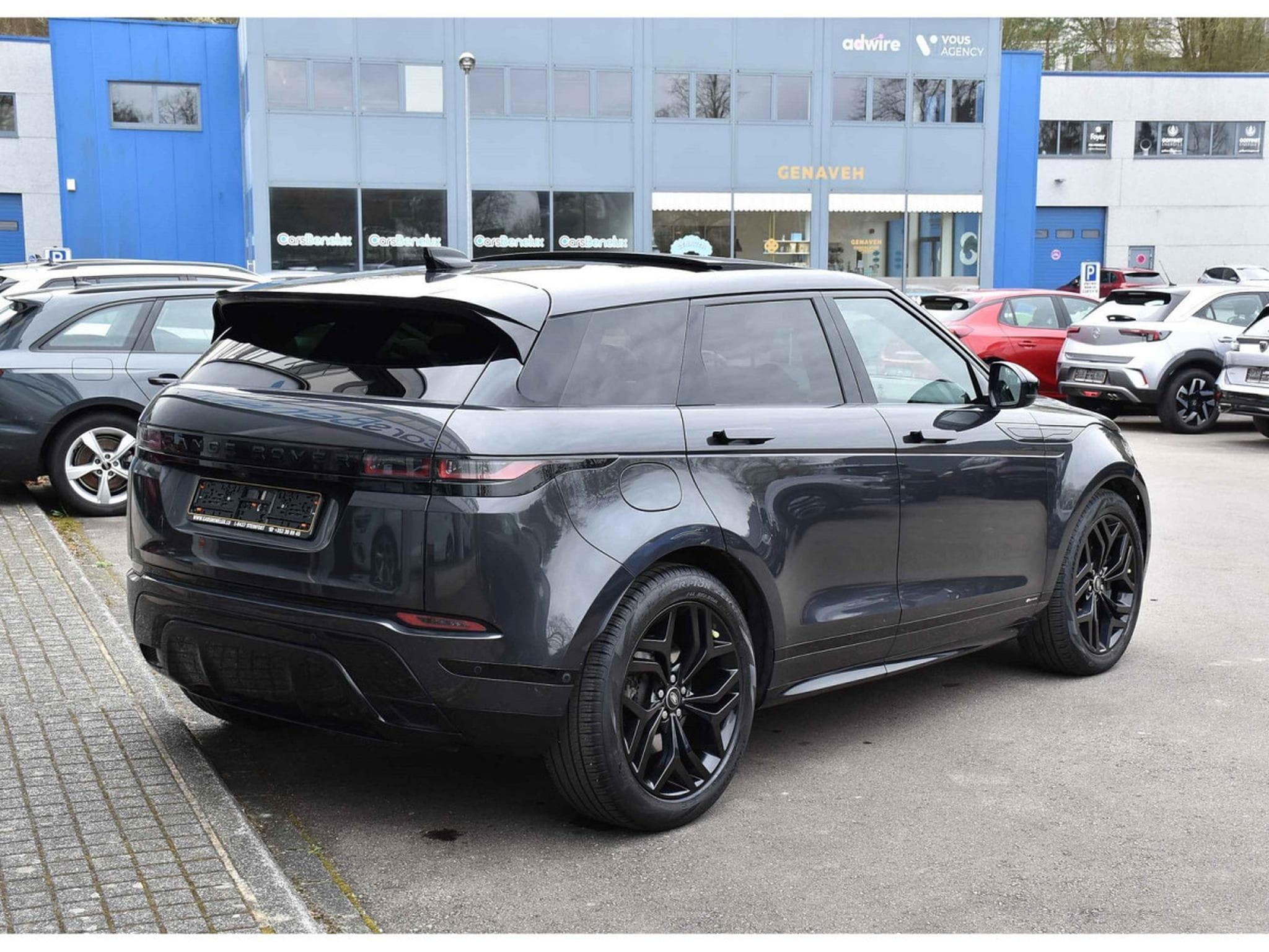 Land-Rover Range Rover Evoque 2.0 P300 R-Dynamic PANO MEMO MERIDIAN CAM LANE JA20 (2020) - Foto 4