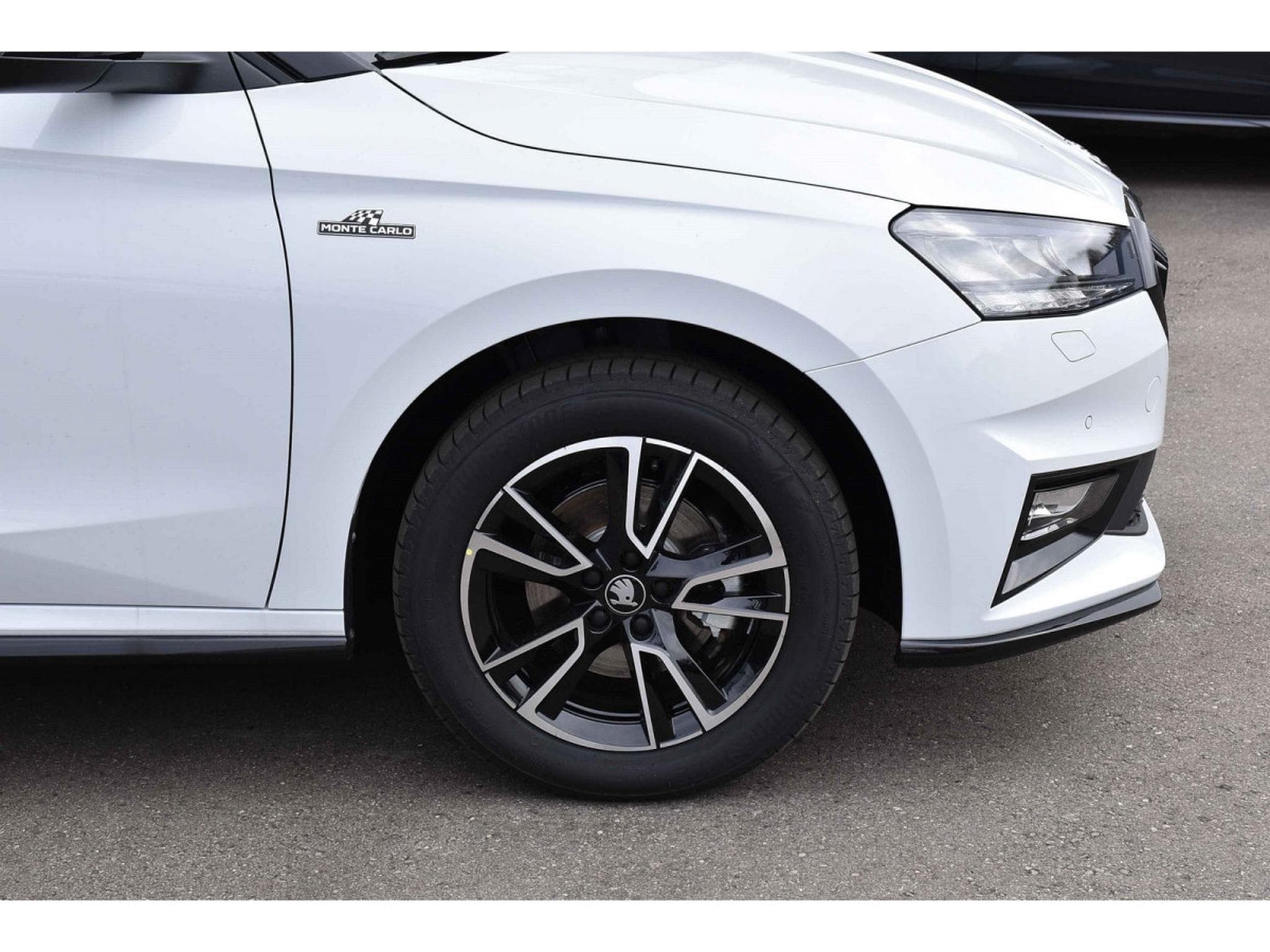 Skoda Fabia 1.0 TSI Monte Carlo DSG ACC TRAVEL CAM KESSY NEUVE (2026) - Foto 5