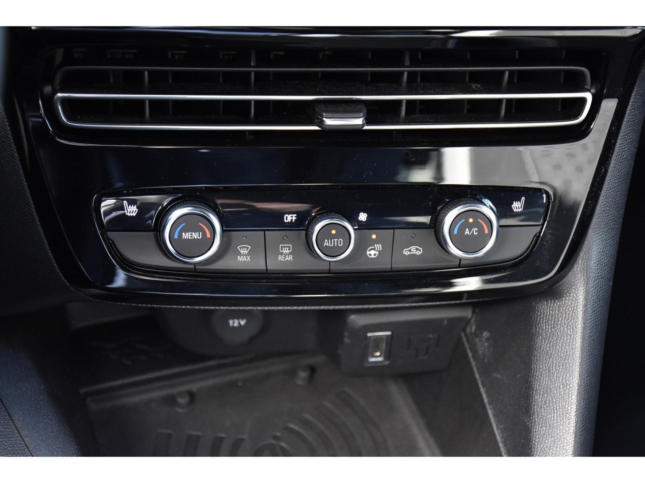 Opel Mokka 1.2 Turbo MHEV 145 Edition e-DCT6 ACC SIDE GPS CAM 1° MAIN (2025) - Foto 19