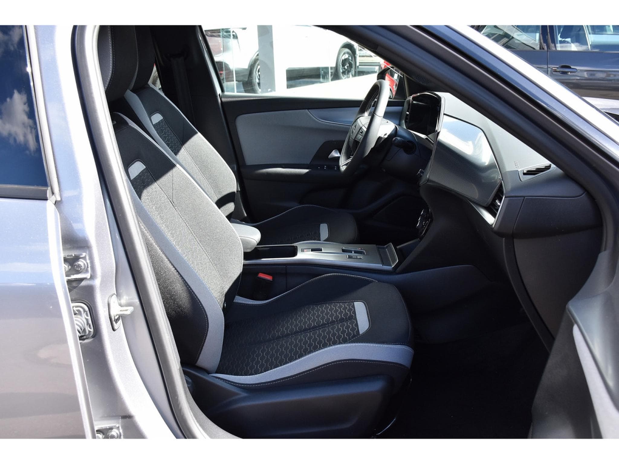 Opel Mokka 1.2 Turbo MHEV 145 Edition e-DCT6 ACC SIDE GPS CAM 1° MAIN (2025) - Foto 7