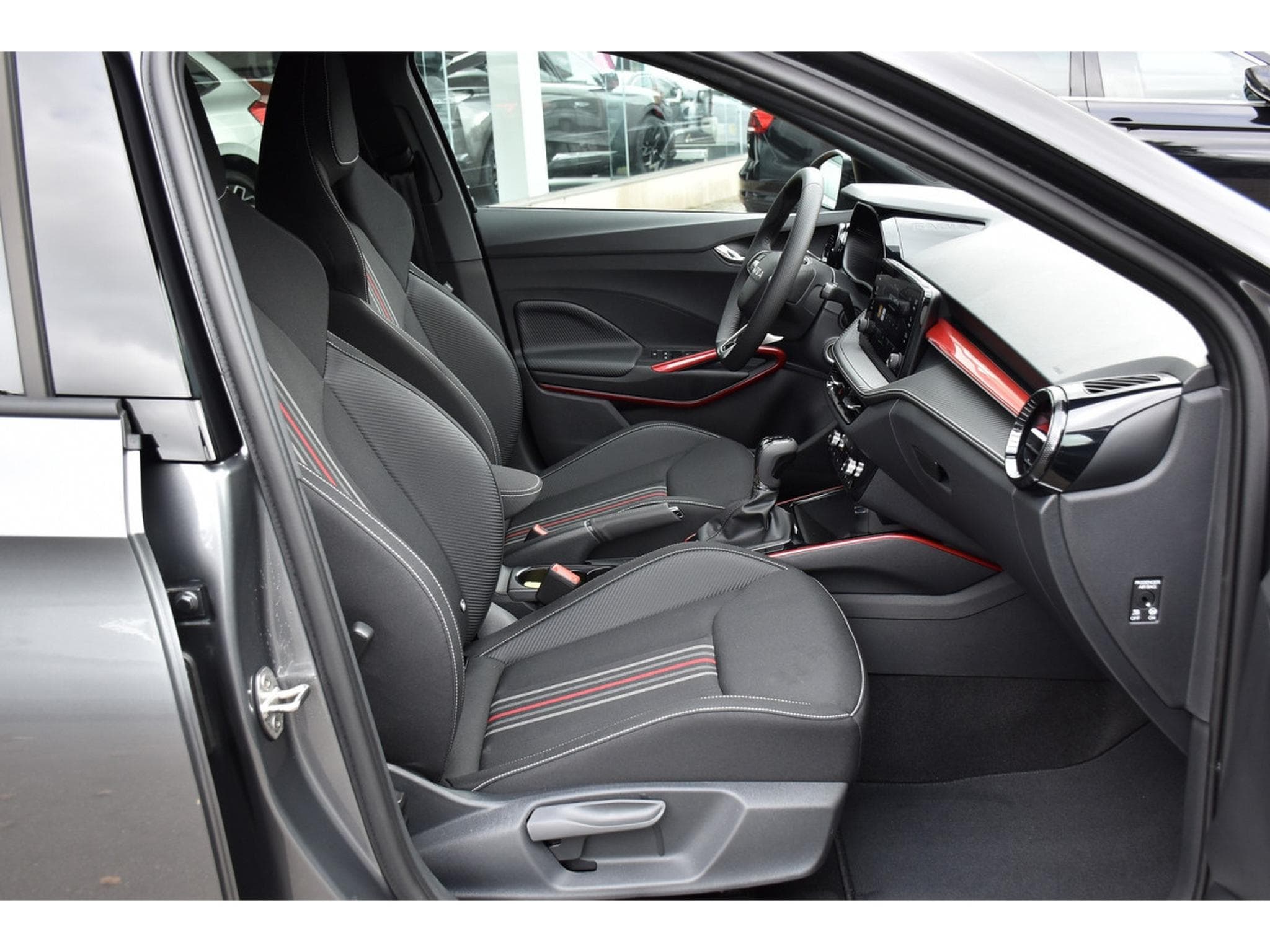 Skoda Fabia 1.0 TSI Monte Carlo DSG ACC TRAVEL CAM KESSY NEUVE (2026) - Foto 7