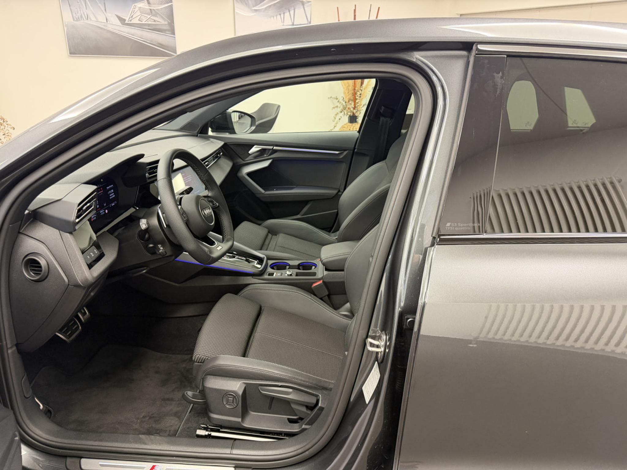 Audi S3 Sportback TFSI quattro 333 CV / 245 kW S tronic (2025) - Photo 3