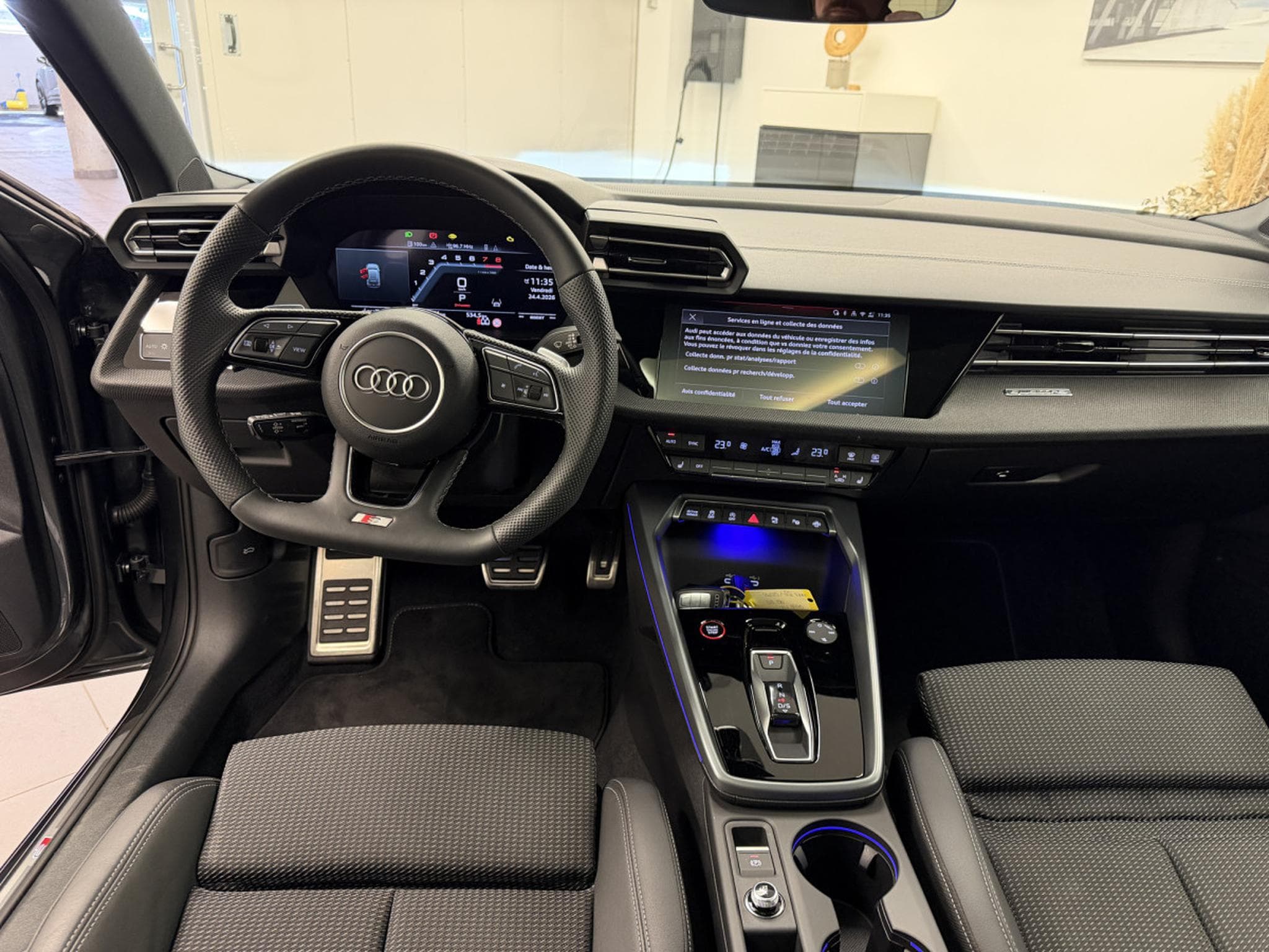 Audi S3 Sportback TFSI quattro 333 CV / 245 kW S tronic (2025) - Photo 5