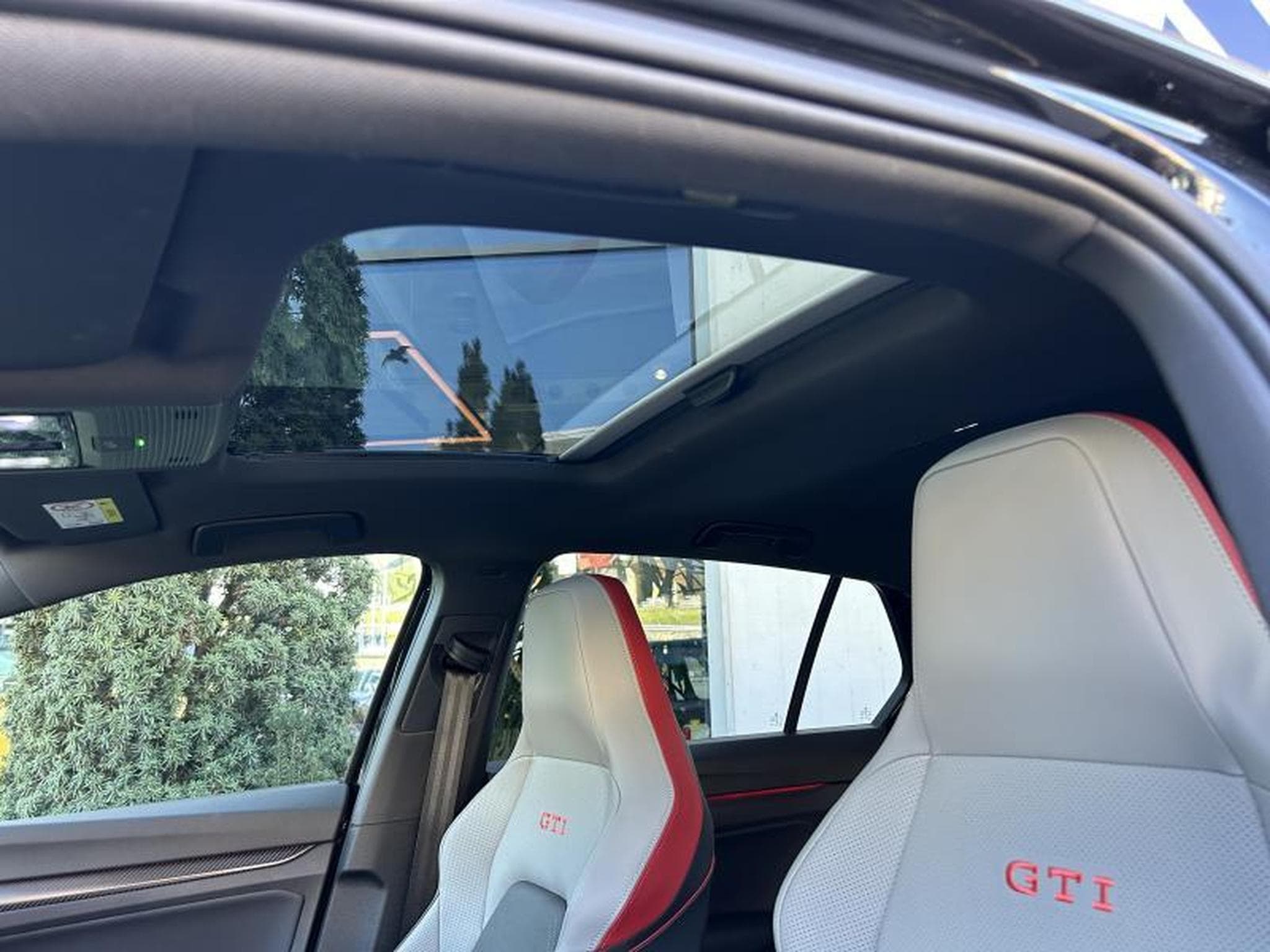 VW Golf GTI Clubsport (2025) - Photo 9