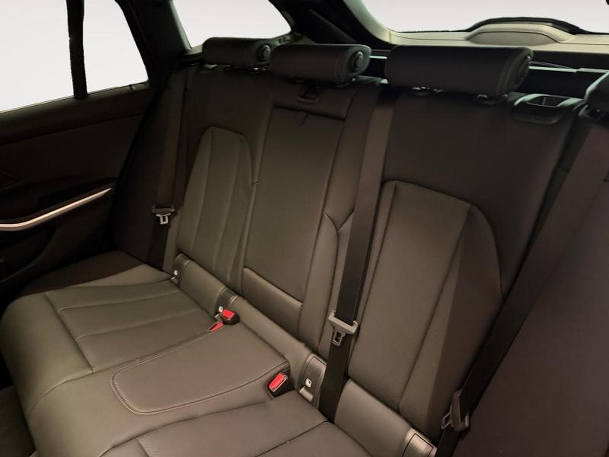 BMW 320 xDrive Touring (2025) - Photo 10