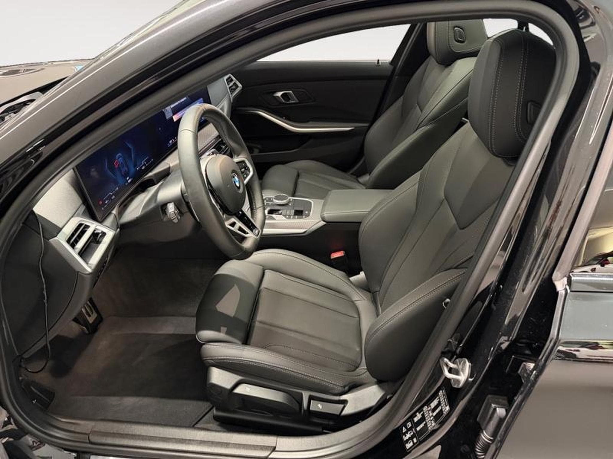 BMW 320 xDrive Touring (2025) - Photo 6