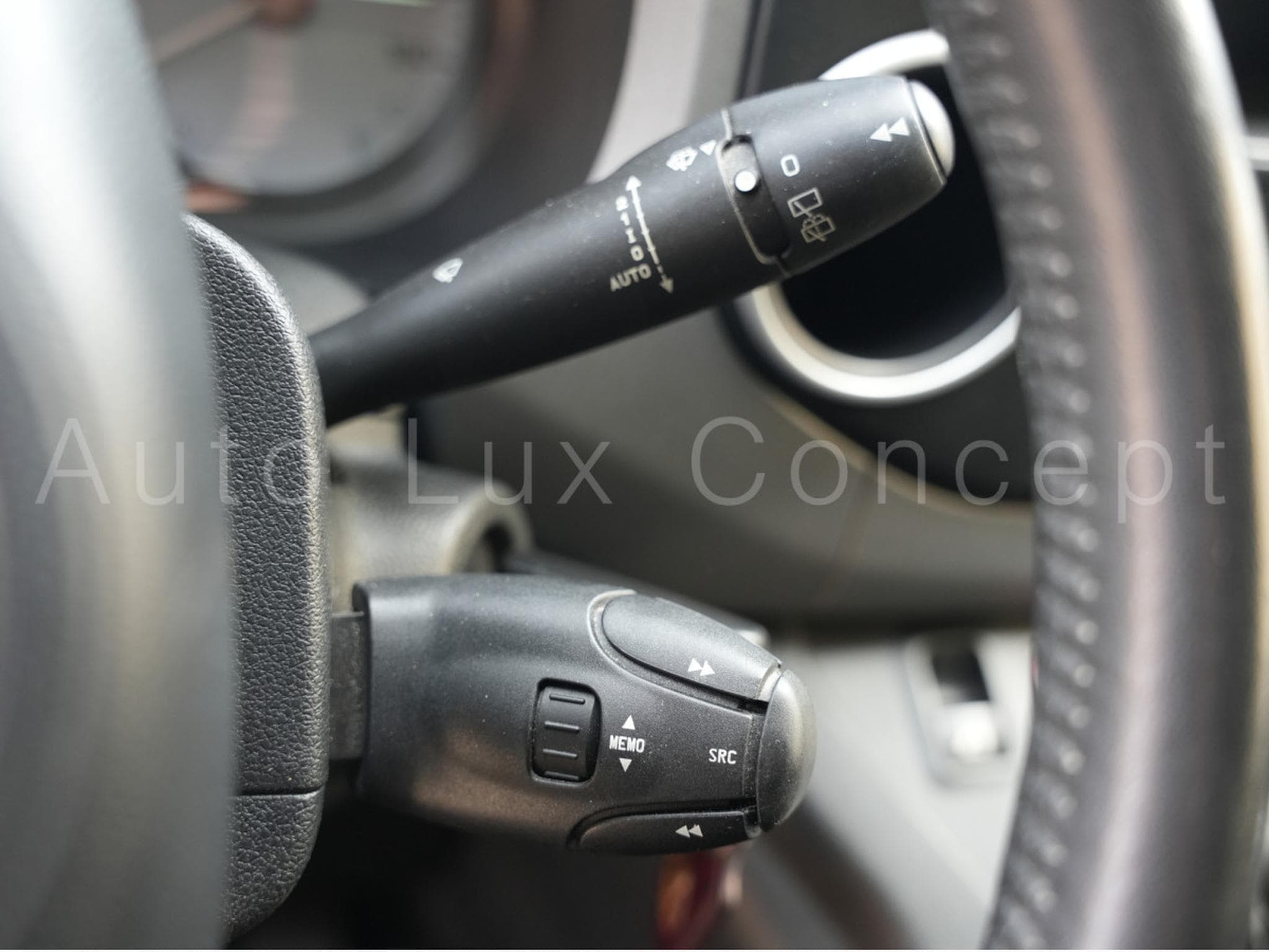 Citroën Berlingo Multispace 1.6 BlueHDi 100 ch Selection (2015) - Photo 19