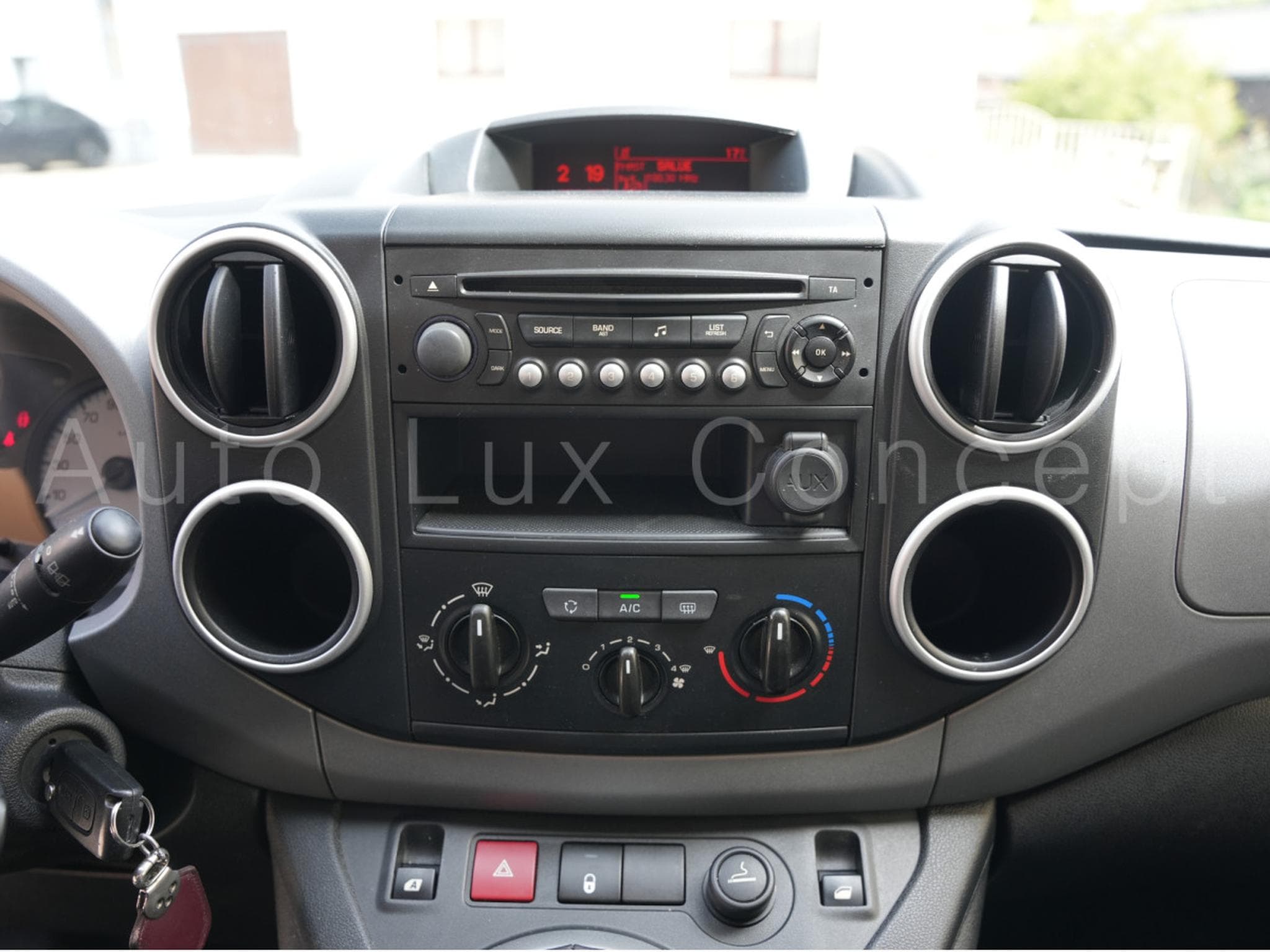 Citroën Berlingo Multispace 1.6 BlueHDi 100 ch Selection (2015) - Photo 20