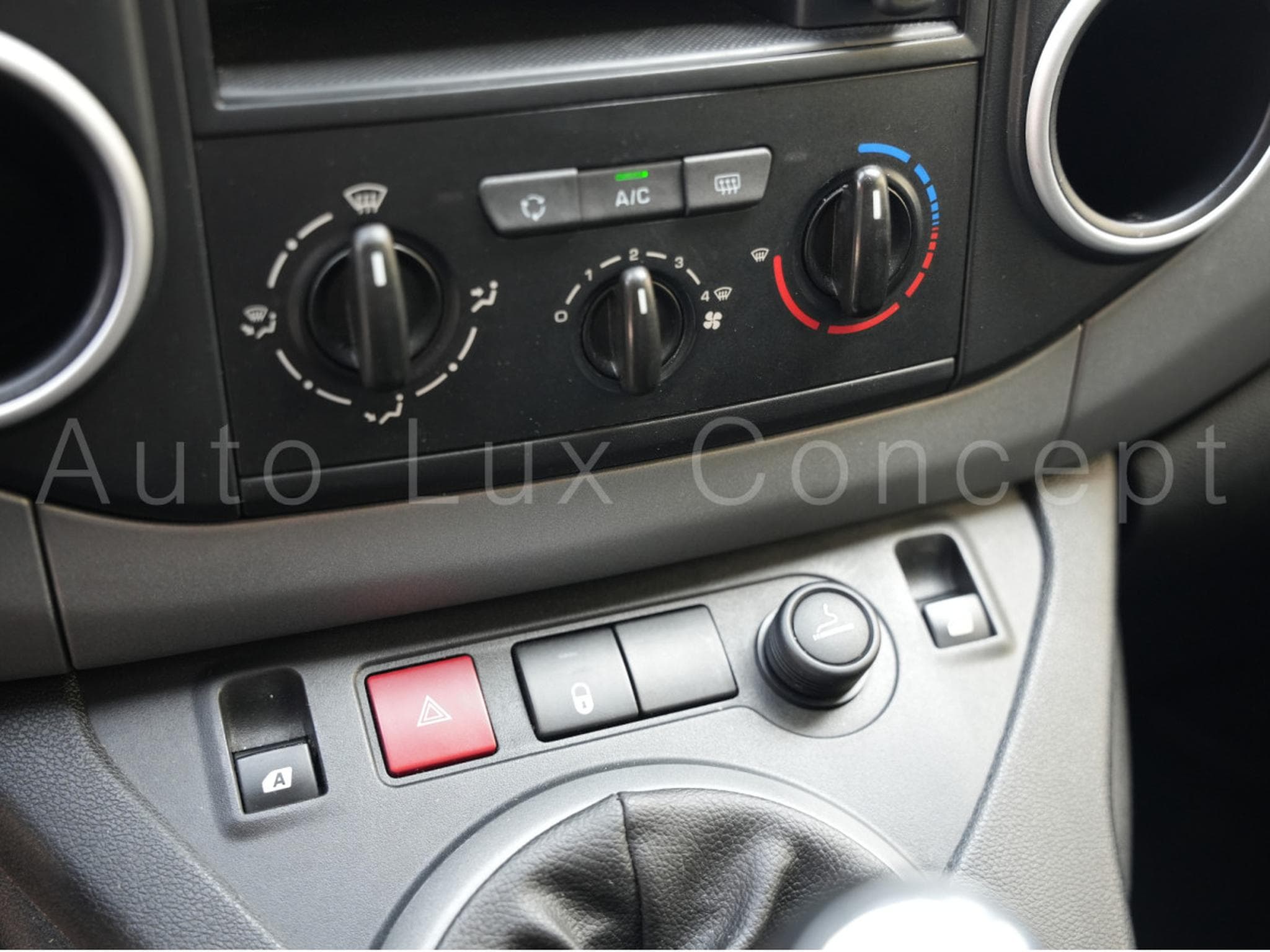 Citroën Berlingo Multispace 1.6 BlueHDi 100 ch Selection (2015) - Photo 21