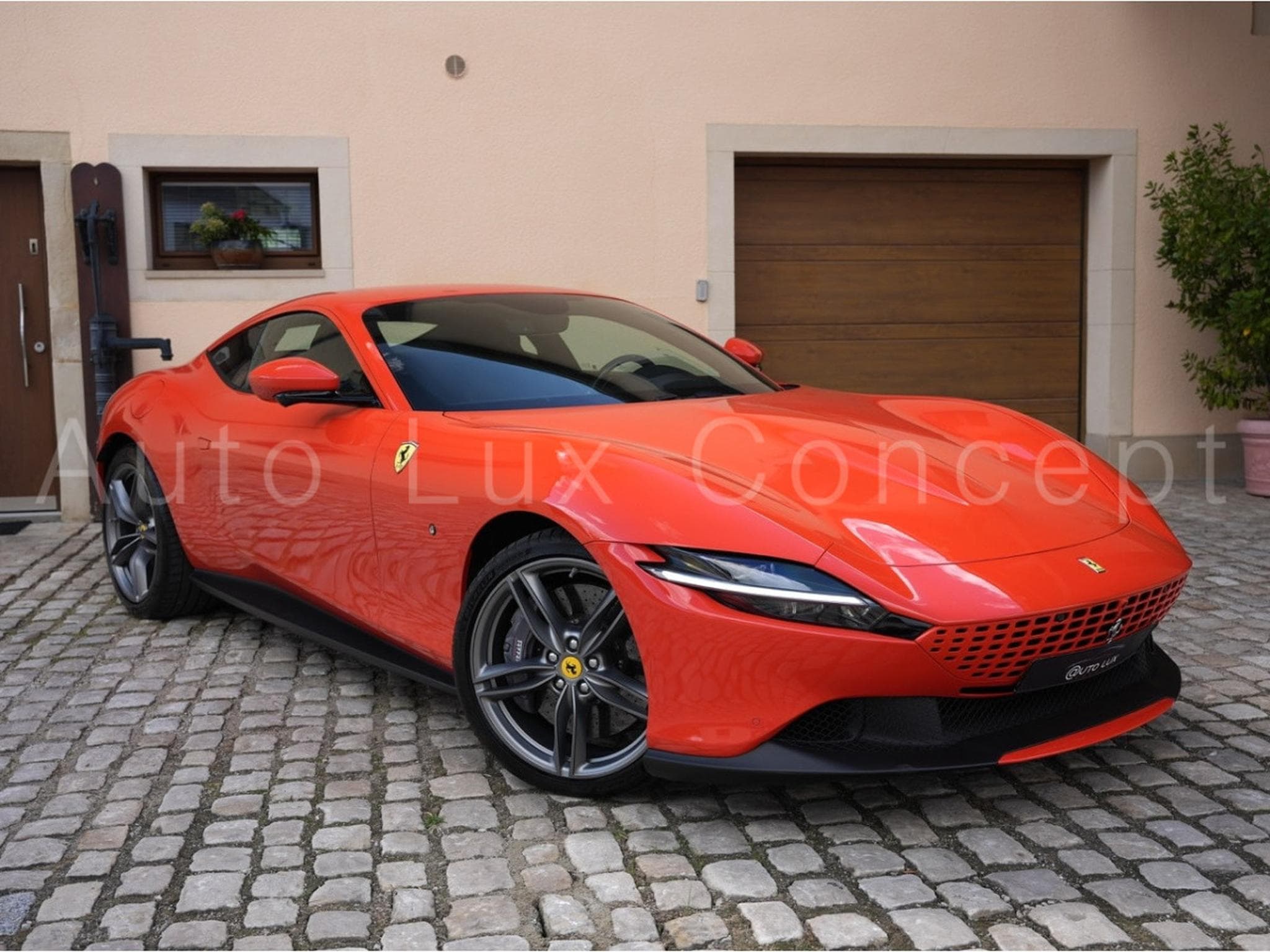 Ferrari Roma Rosso Dino (2021) - Photo 2