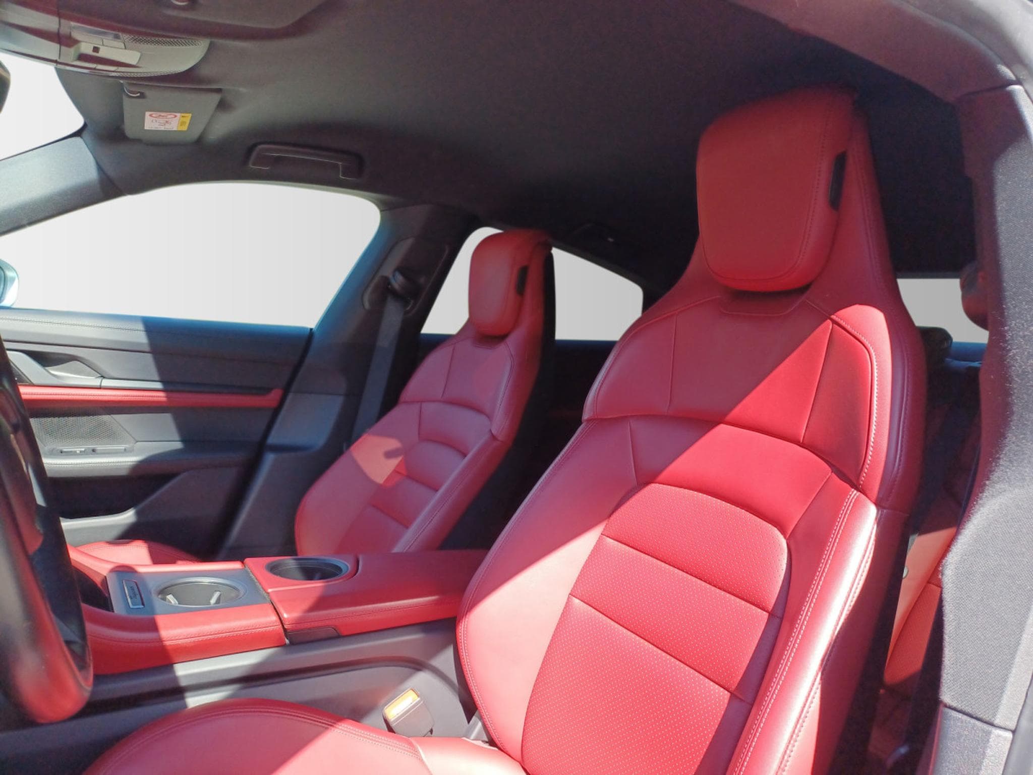 Porsche Taycan 4S (2021) - Photo 6