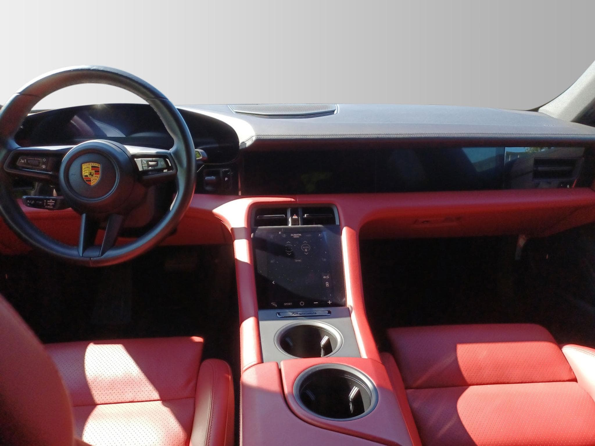 Porsche Taycan 4S (2021) - Photo 8