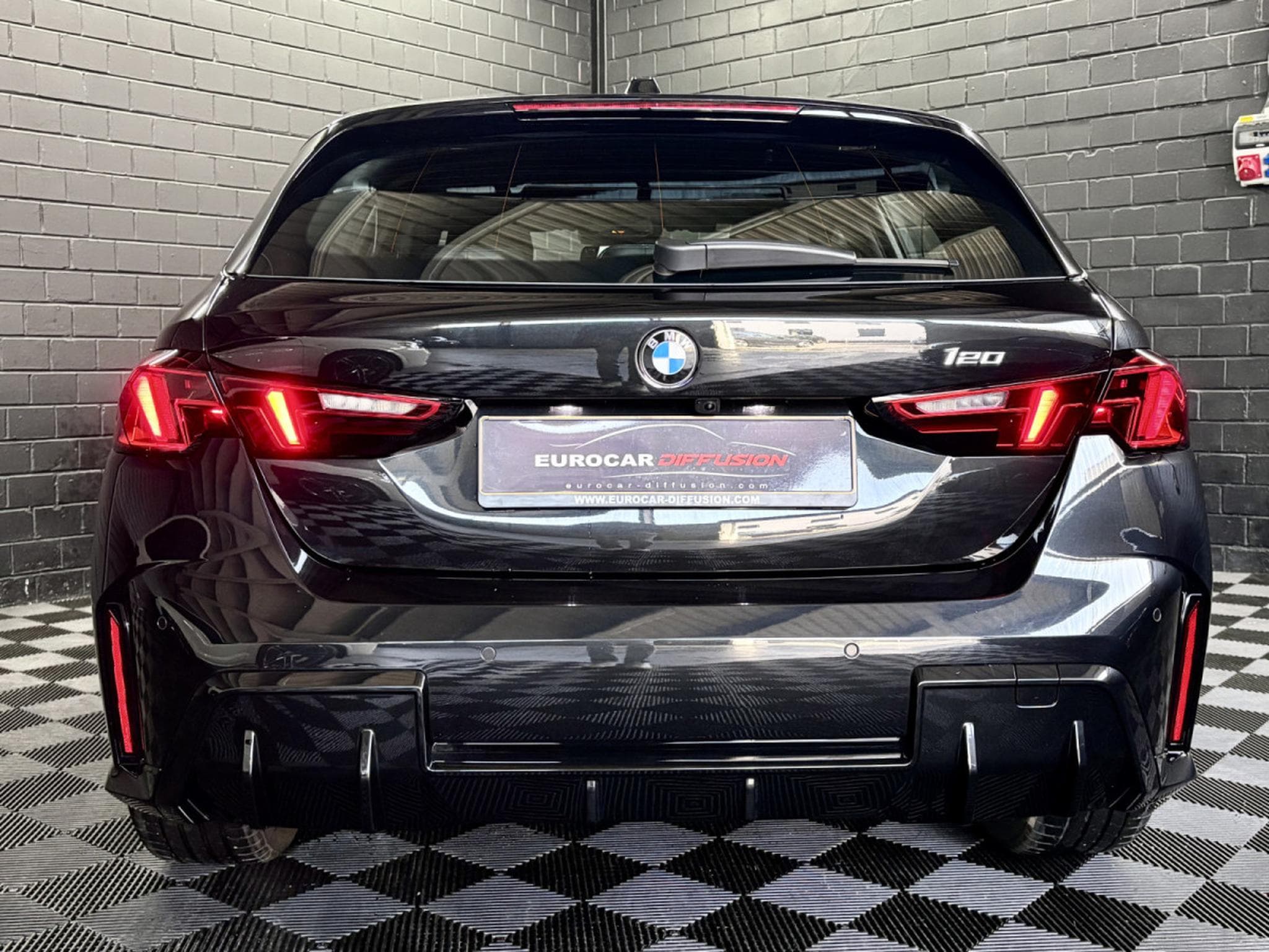 BMW 120 120i M-Sport 170CV  *Sièges Chauffants* Shadow Line * (2025) - Photo 5