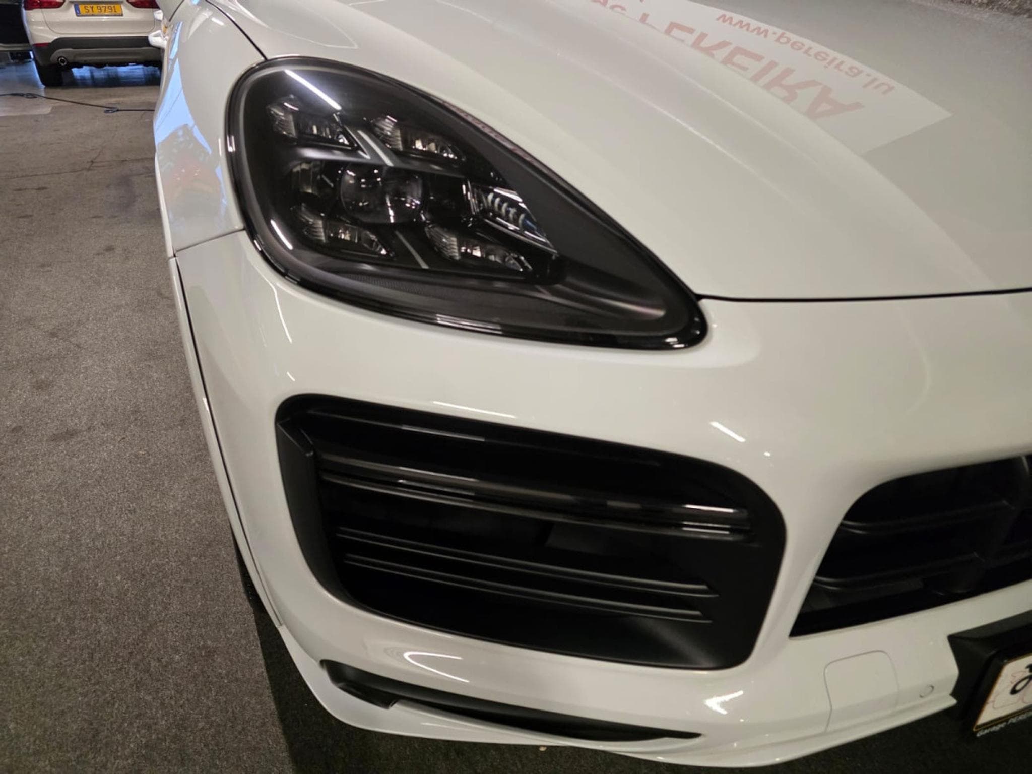 Porsche Cayenne 4.0 TURBO PSCB SPORT DESIGN CARBON APPROVED Hinterradlenkung (2019) - Photo 21